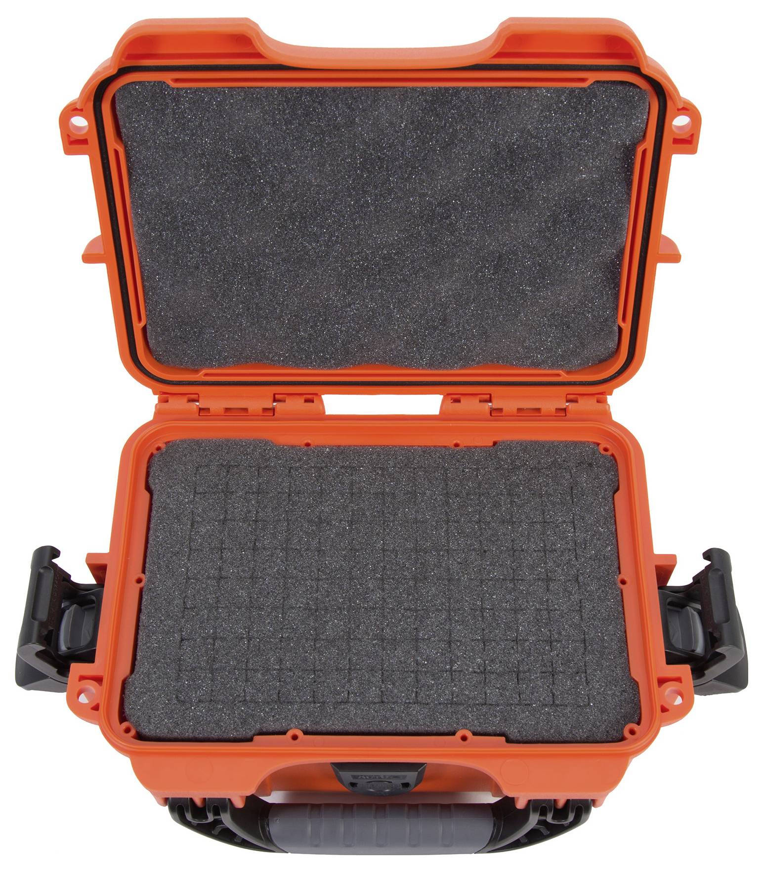 Robuster orange Hartschalenkoffer mit offenem Deckel, gezeigt mit Schaumstoffpolsterung im Inneren. Ideal für sicheren Transport.