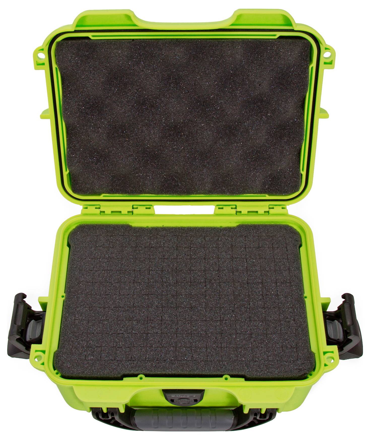 Grüner, stabiler Hartschalenkoffer geöffnet. Schwarzer Schaumstoff im Inneren zur sicheren Aufbewahrung von Gegenständen.