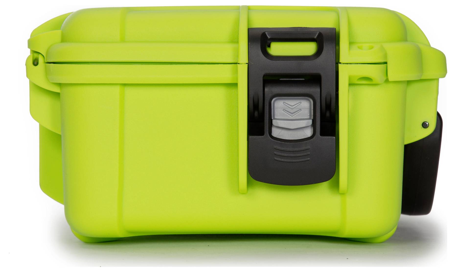 Grüner, robust aussehender Kunststoffkoffer mit schwarzem Verschluss, wahrscheinlich zum sicheren Aufbewahren oder Transportieren von Gegenständen.