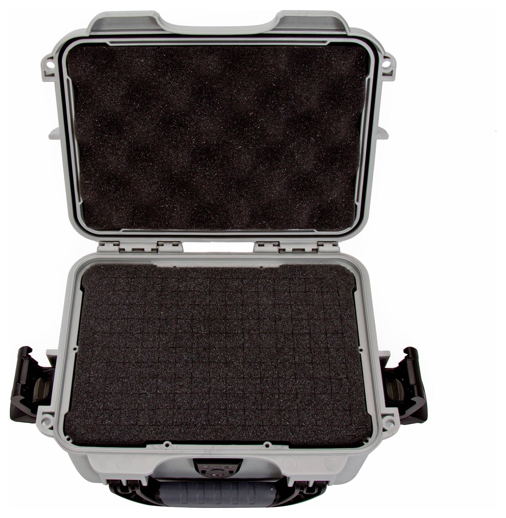 Geöffneter grauer Schutzkoffer mit schwarzem Schaumstoff im Inneren.