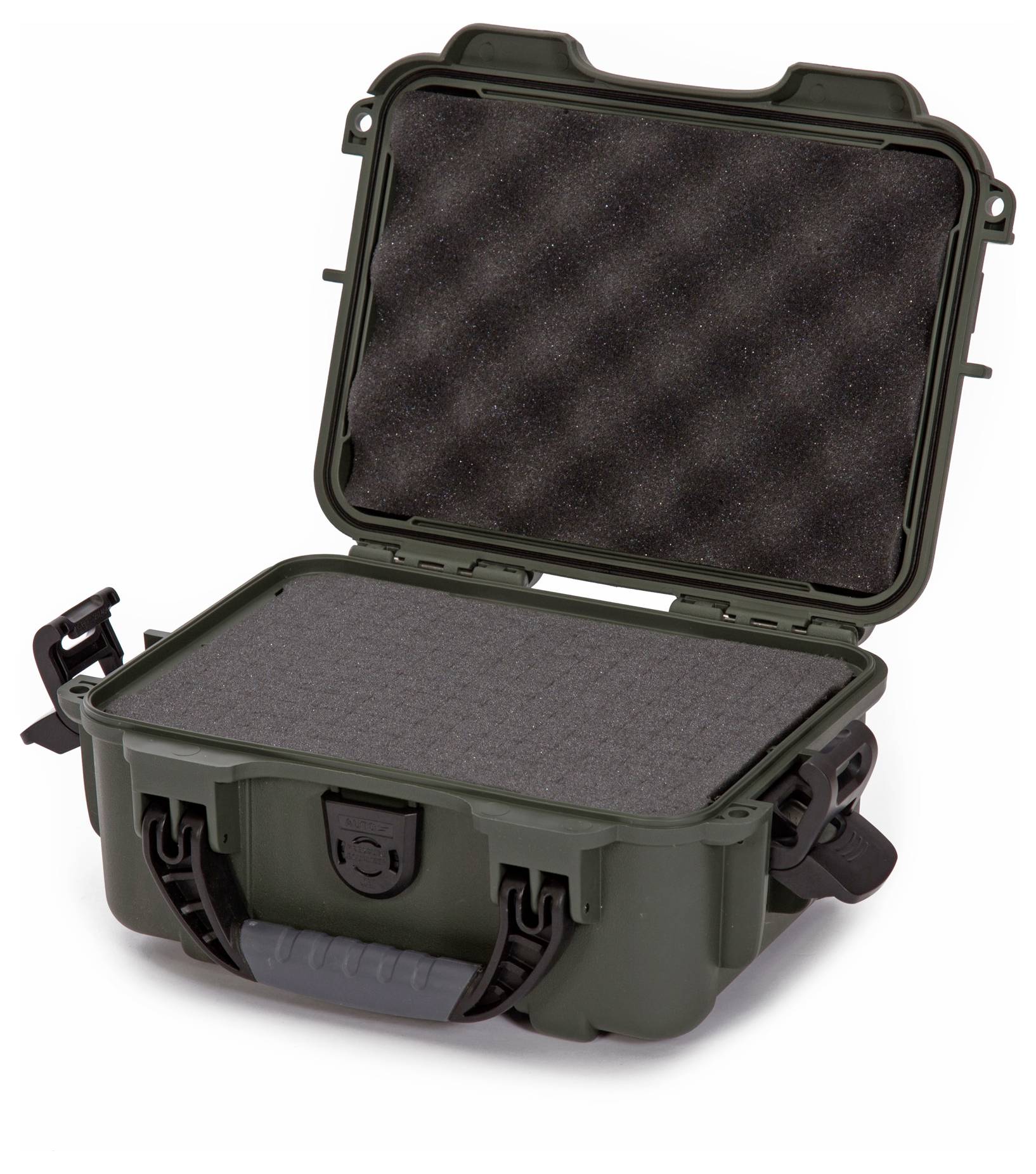 Ein offener Schutzkoffer mit schaumstoffgepolsterter Innenausstattung, geeignet für empfindliche Ausrüstungen.