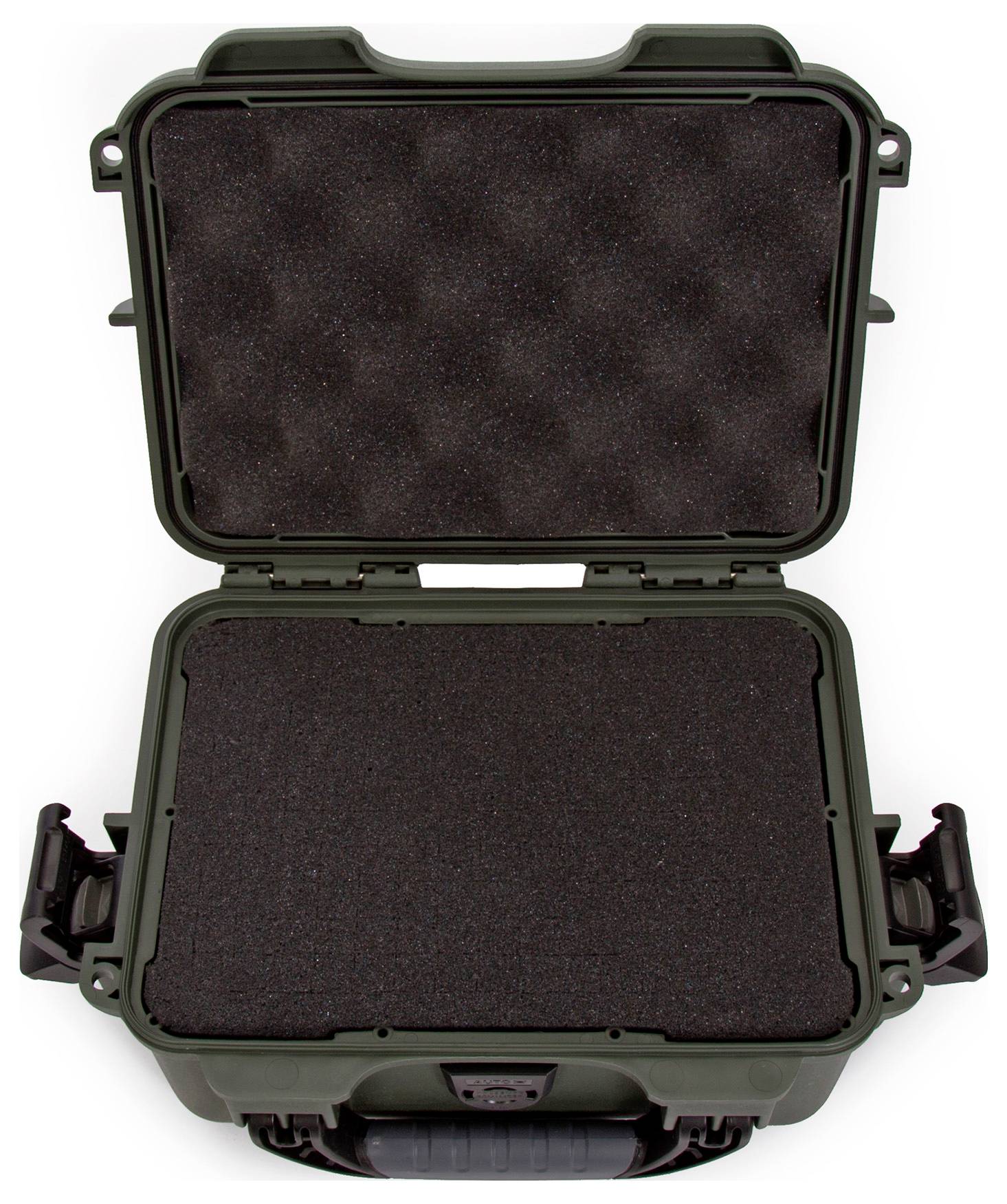 Ein geöffneter Hartschalenkoffer mit schwarzem Schaumstoff im Inneren. Der Koffer hat eine olivgrüne Farbe und ist leer.