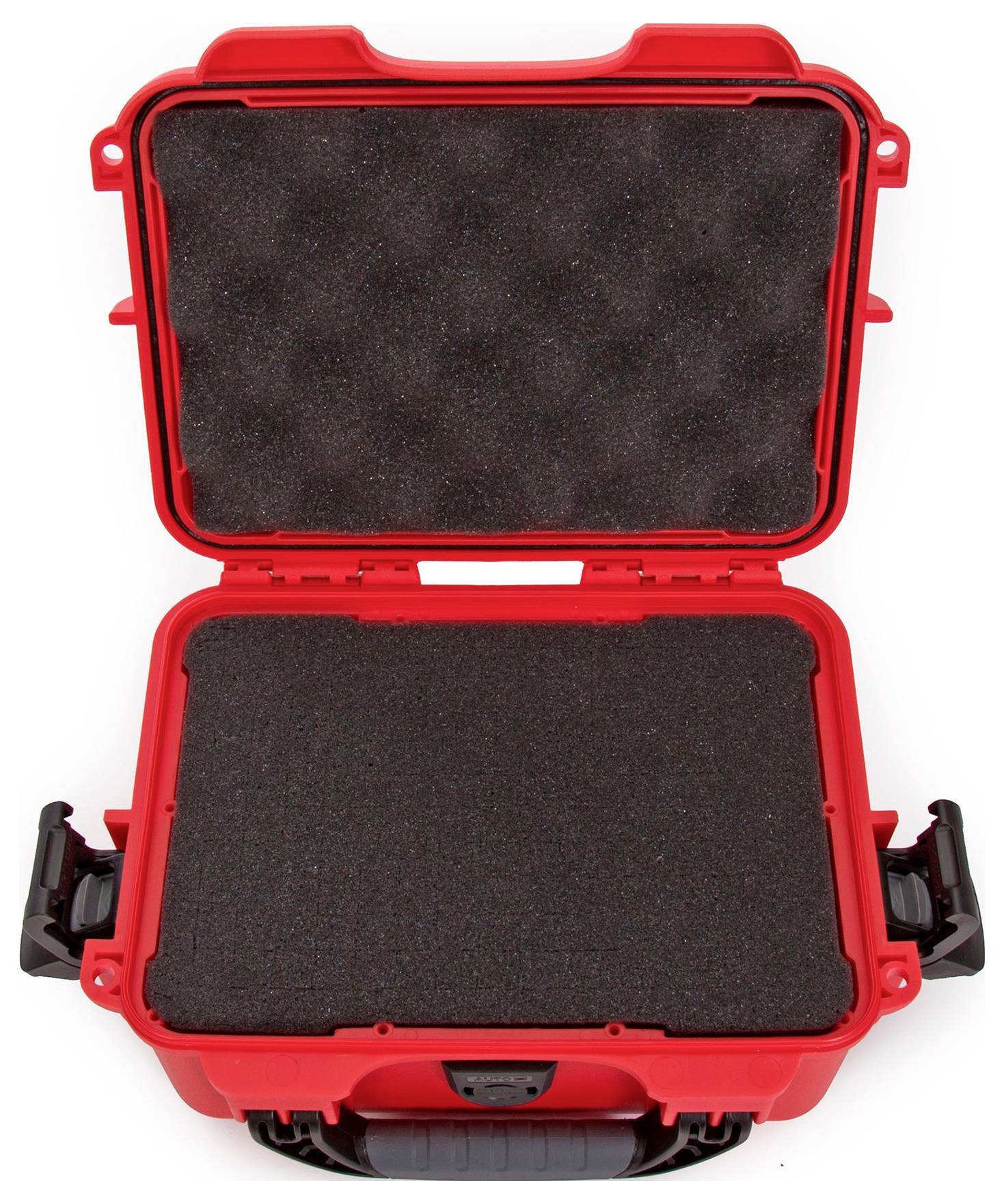 Ein offener, leerer roter Hartschalenkoffer mit schwarzem Schaumstofffutter, geeignet zum Schutz empfindlicher Ausrüstung.