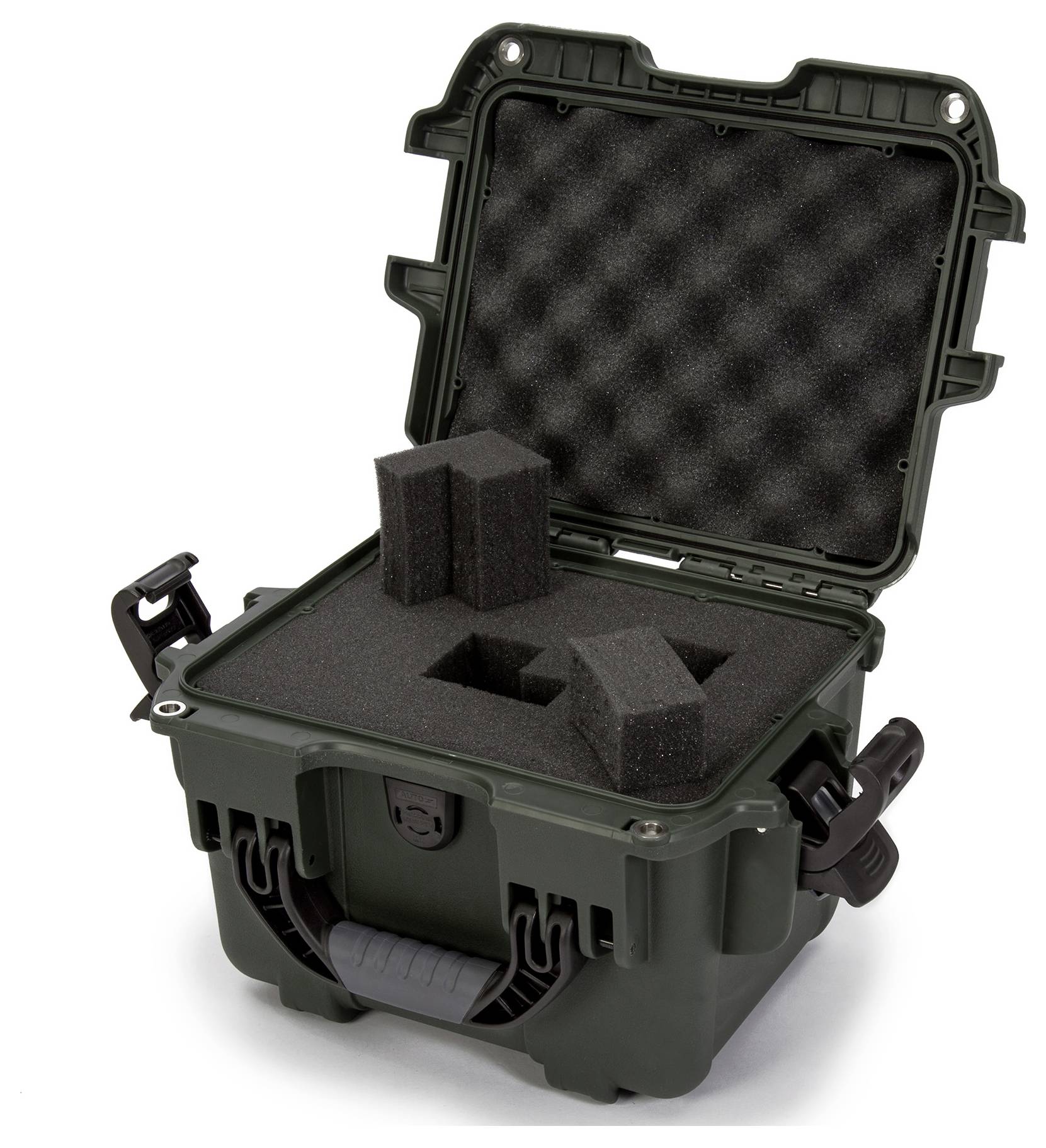 Ein offener, leerer, schwarzer Schutzkoffer aus Plastik, ausgekleidet mit Schaumstoff zum sicheren Verstauen empfindlicher Geräte.