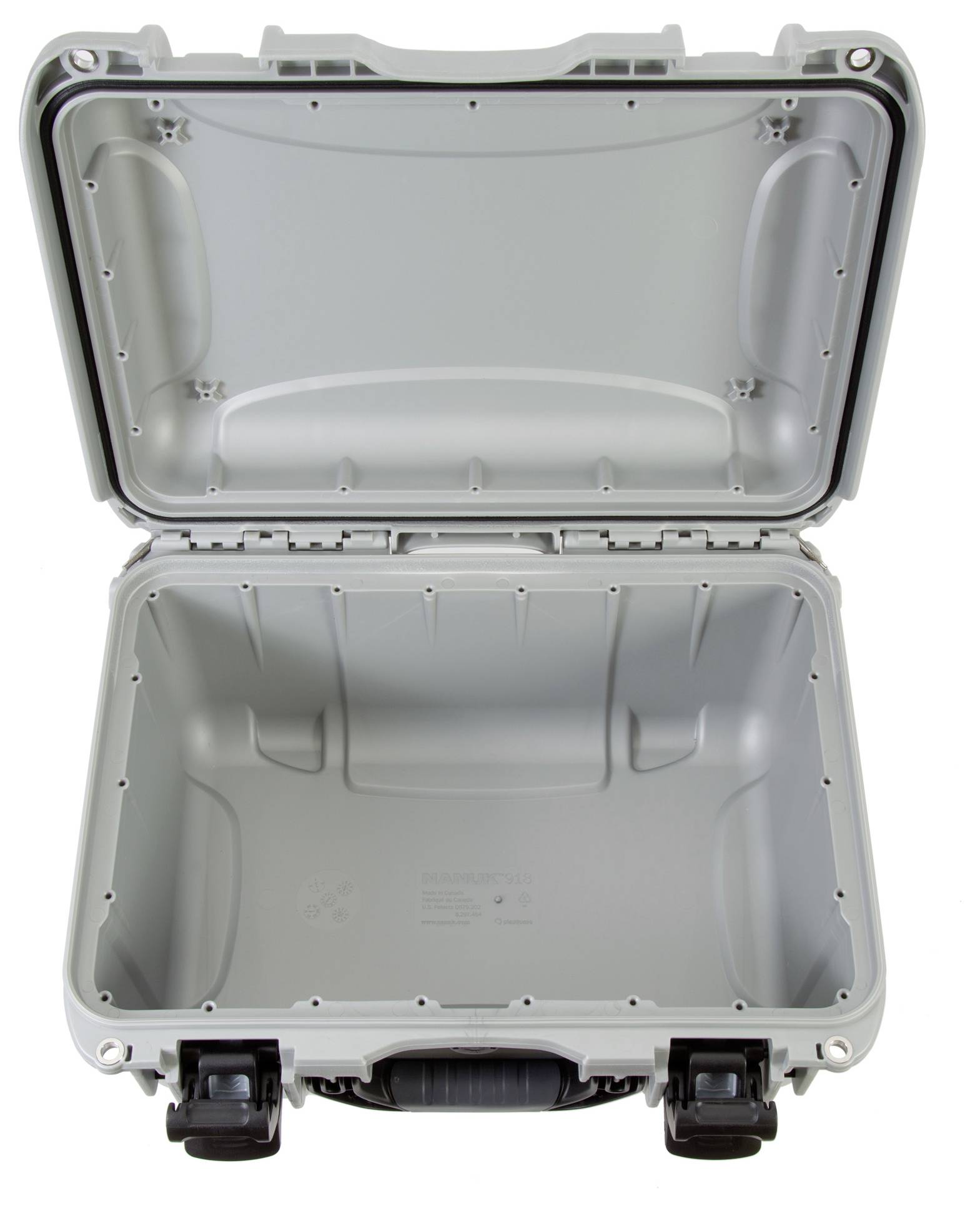 Grauer, offener Hartschalenkoffer mit robustem Design, leerer Innenraum, geeignet für Transport und Schutz empfindlicher Ausrüstung.