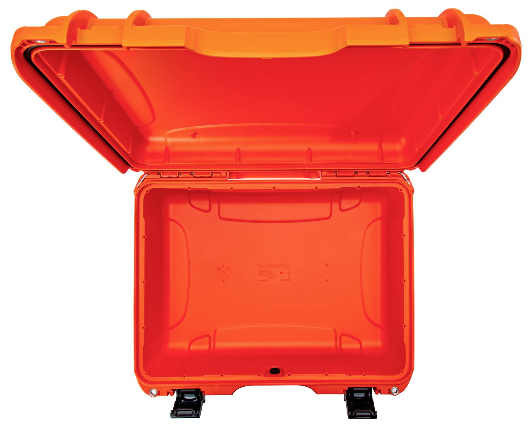 Ein leuchtend orangefarbener, geöffneter Koffer aus robustem Material, möglicherweise für den Schutz empfindlicher Gegenstände gedacht.