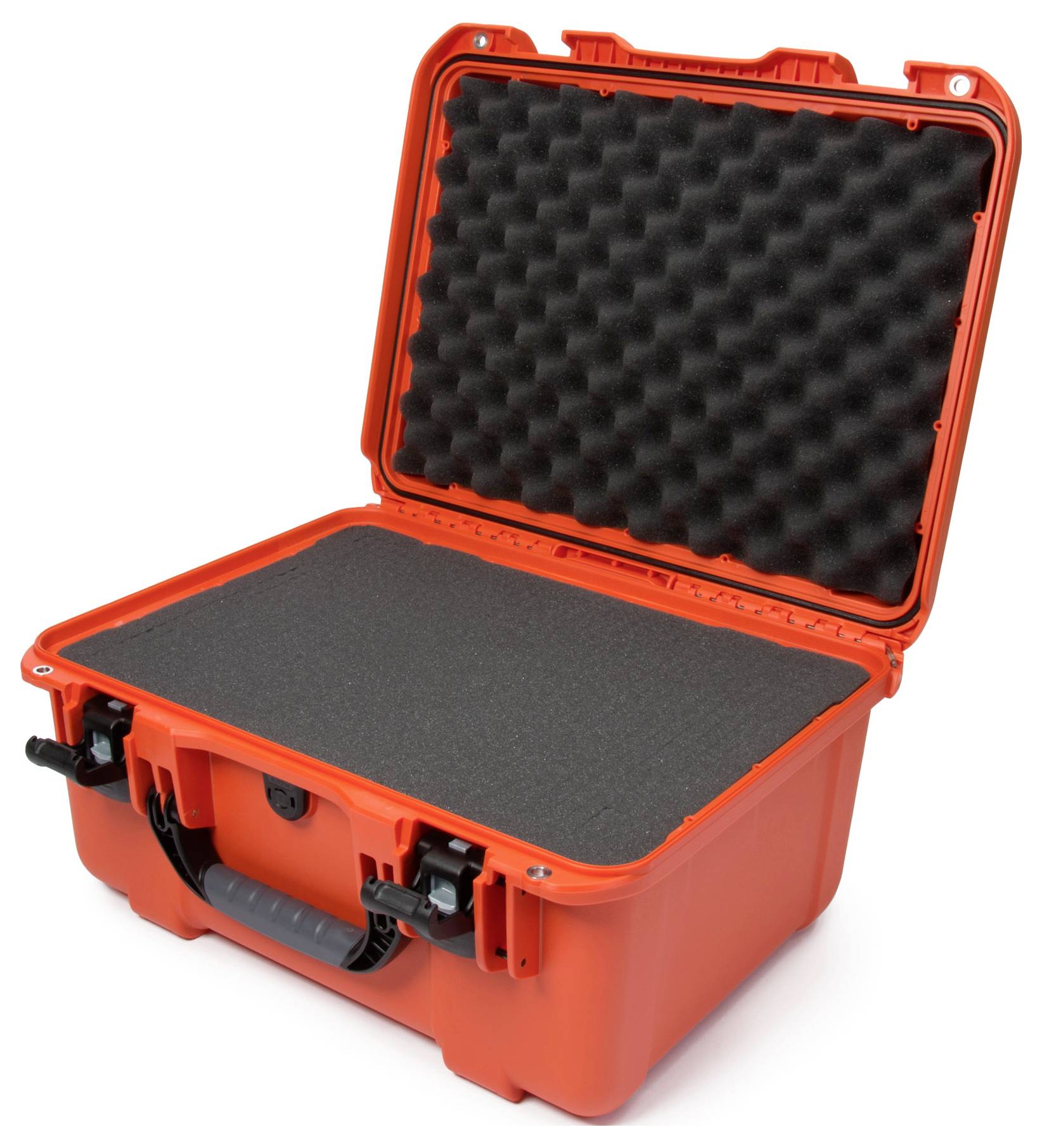 Ein roter, offener Hartschalenkoffer mit Schaumstoffpolsterung, geeignet zum sicheren Transport empfindlicher Ausrüstung.