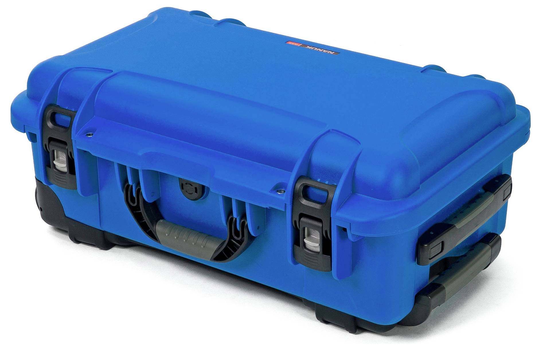 Ein blauer, robuster Kunststoffkoffer mit schwarzen Verschlüssen und Griffen. Geeignet zum sicheren Transport empfindlicher Ausrüstung.