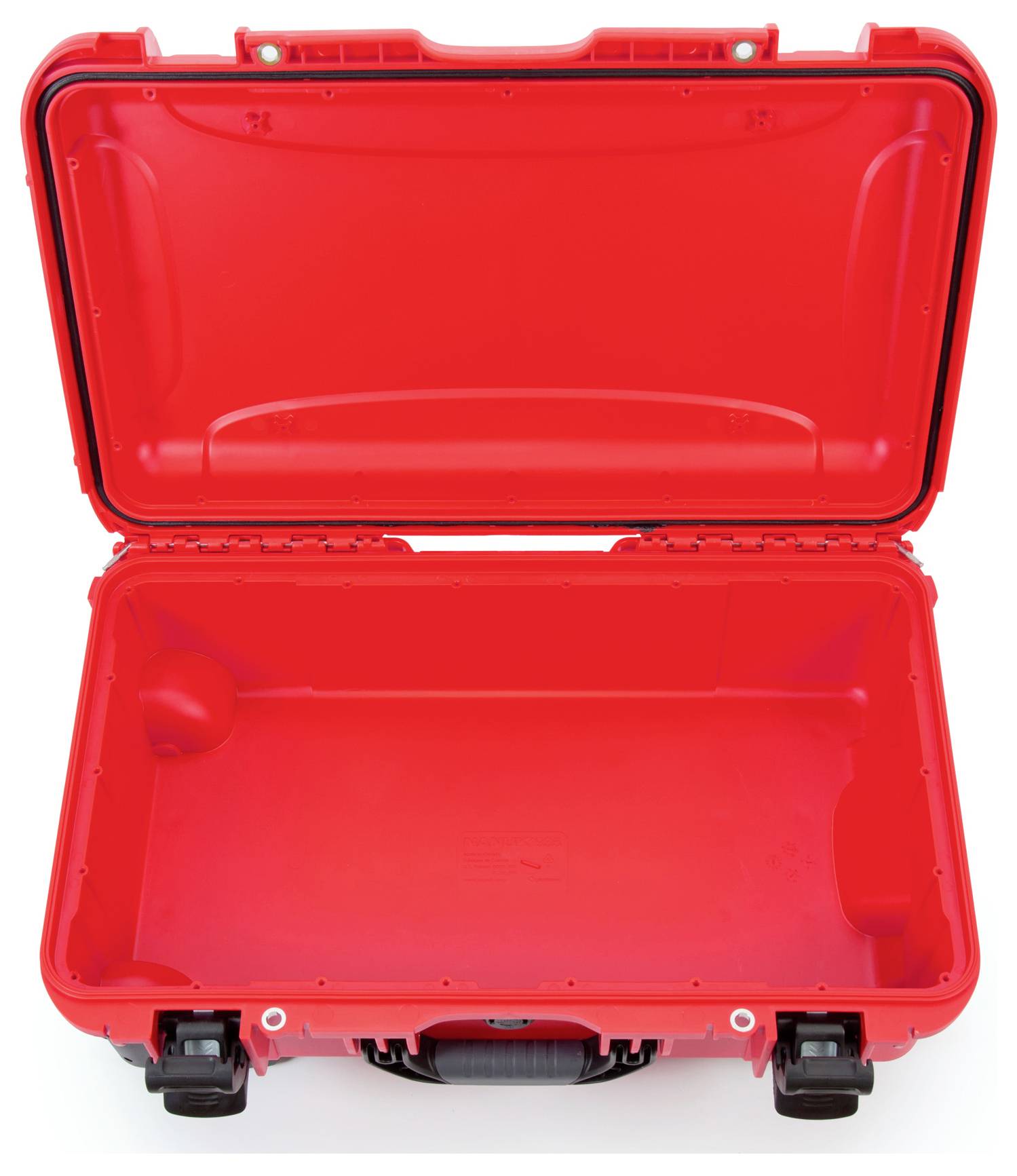Roter, offener Hartschalenkoffer mit leeren Innenraum und stabilen Scharnieren; geeignet für sicheren Transport von empfindlichen Gegenständen.