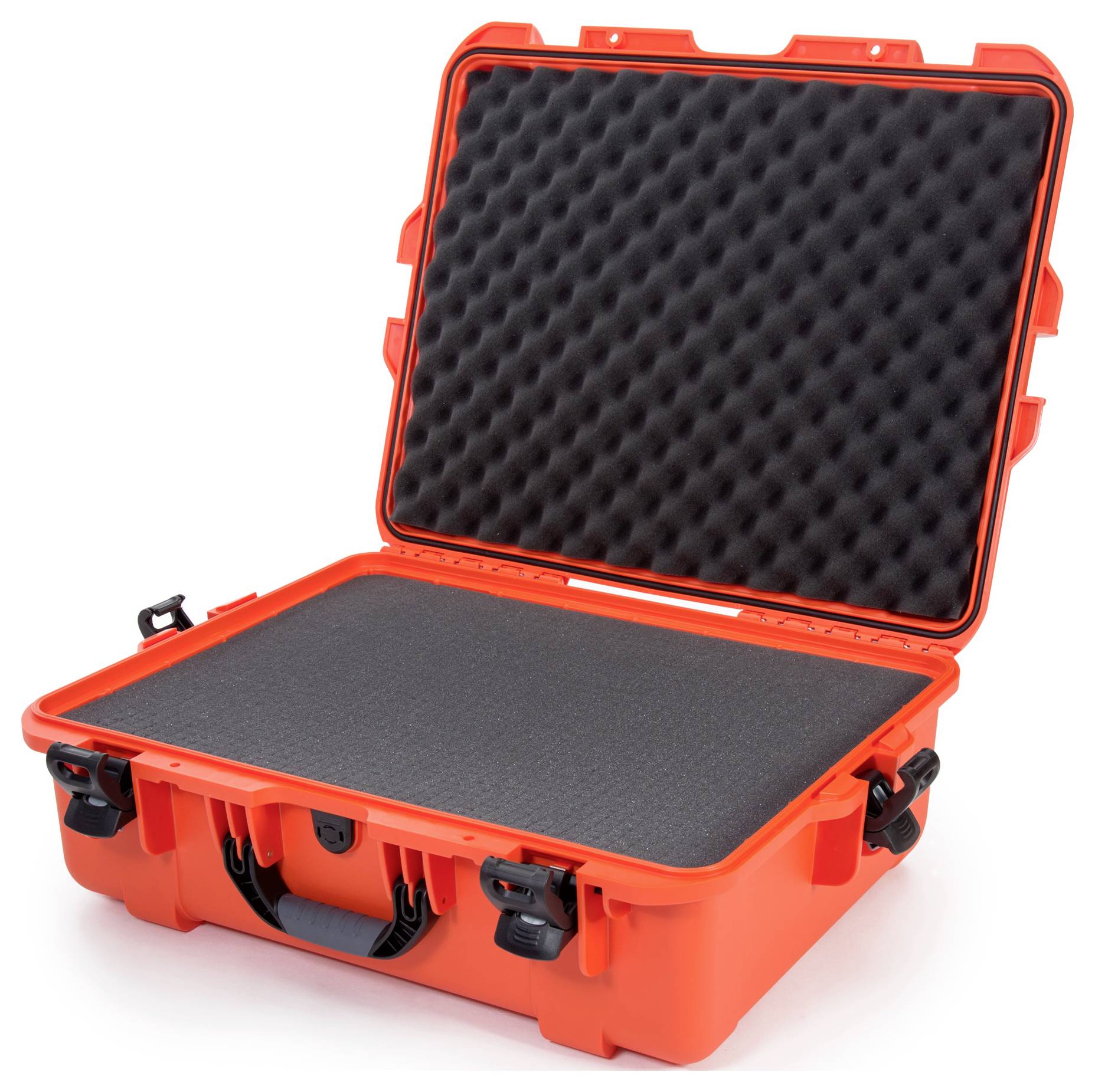 Ein geöffneter, leuchtend orangefarbener Schutzkoffer mit schwarzem Schaumstofffutter zur sicheren Aufbewahrung empfindlicher Geräte.