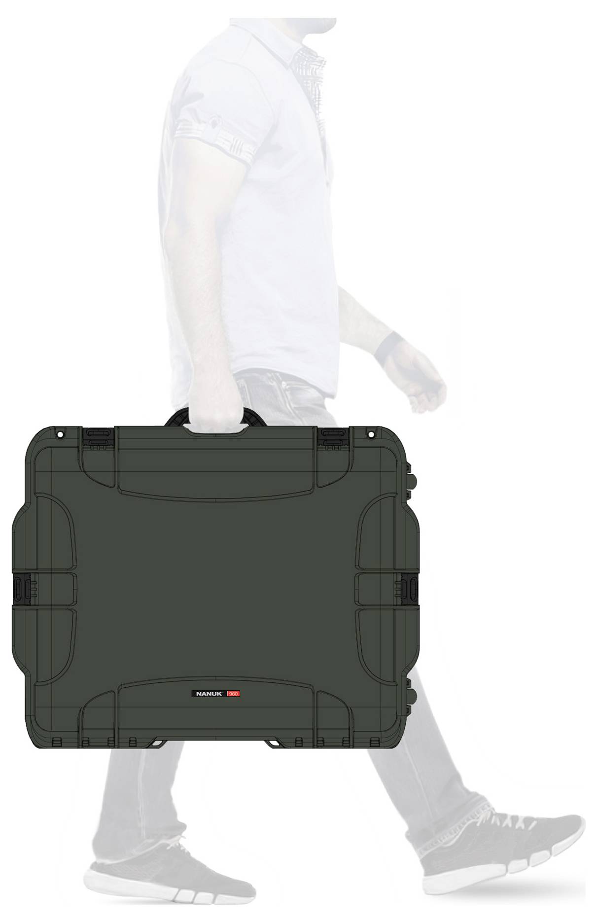 Mann trägt einen großen, schwarzen Werkzeugkoffer.