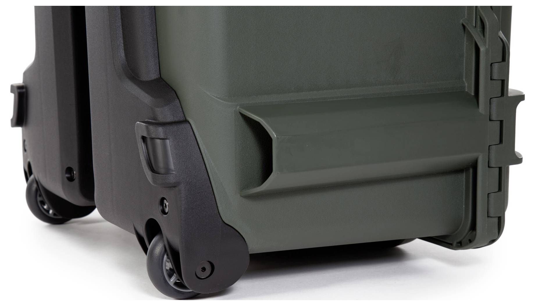 Grüner, robuster Hartschalenkoffer mit Rollen. Ideal für Reisen oder sicheren Transport von empfindlichen Gütern.