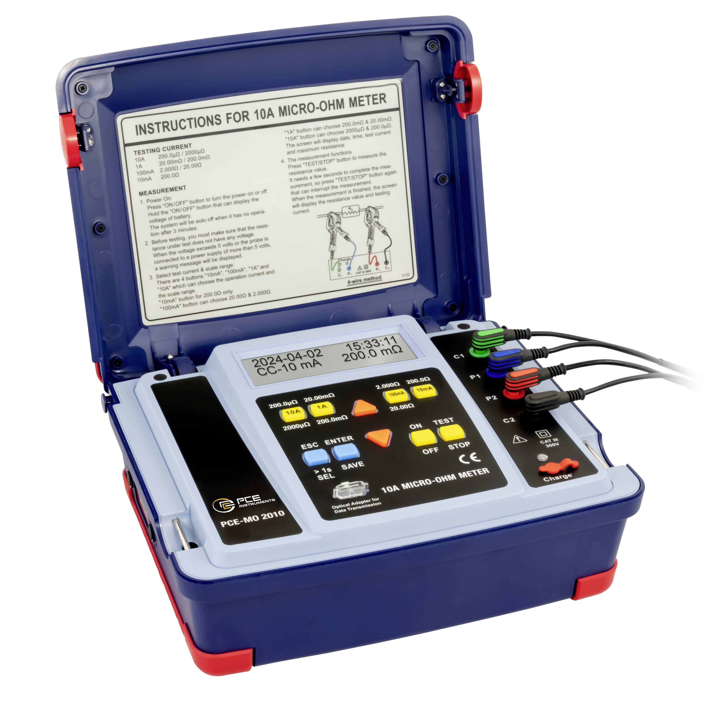 Tragbares 10A-Mikroohmmeter in einem offenen blauen Transportkoffer, mit Anzeige, Steuerungstasten, Messleitungen und sichtbarem Informationsblatt.