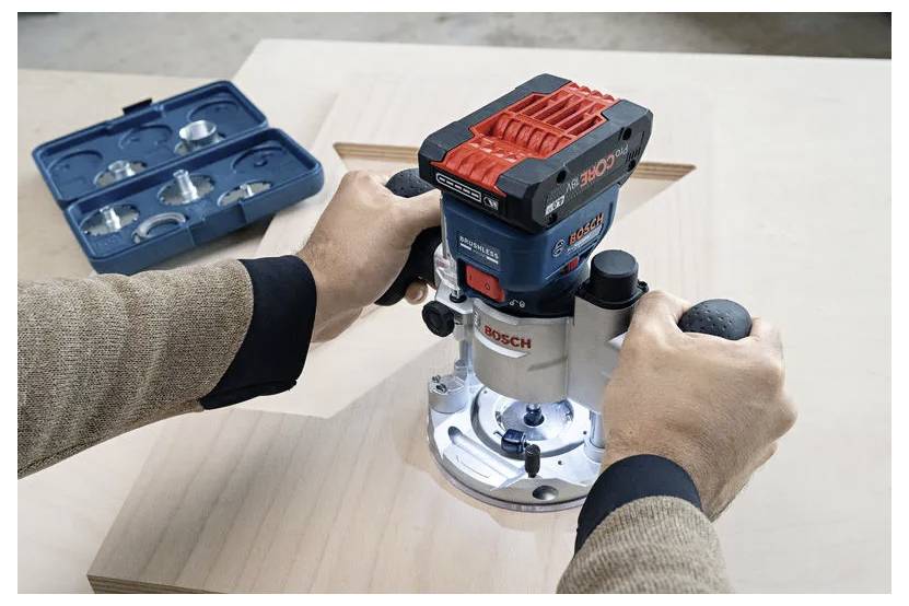 Bosch Professional GKF 18V-8 Kantenfräser 18V