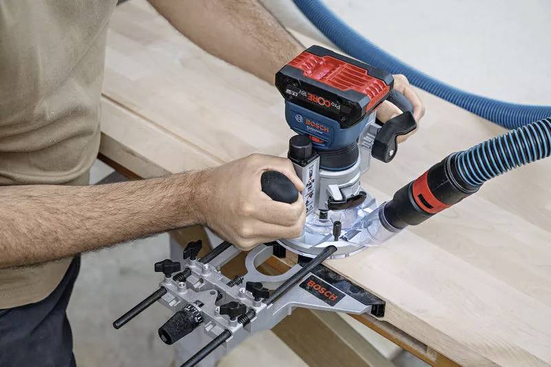 Bosch Professional GKF 18V-8 Kantenfräser