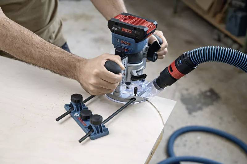 Bosch Professional GKF 18V-8 Kantenfräser