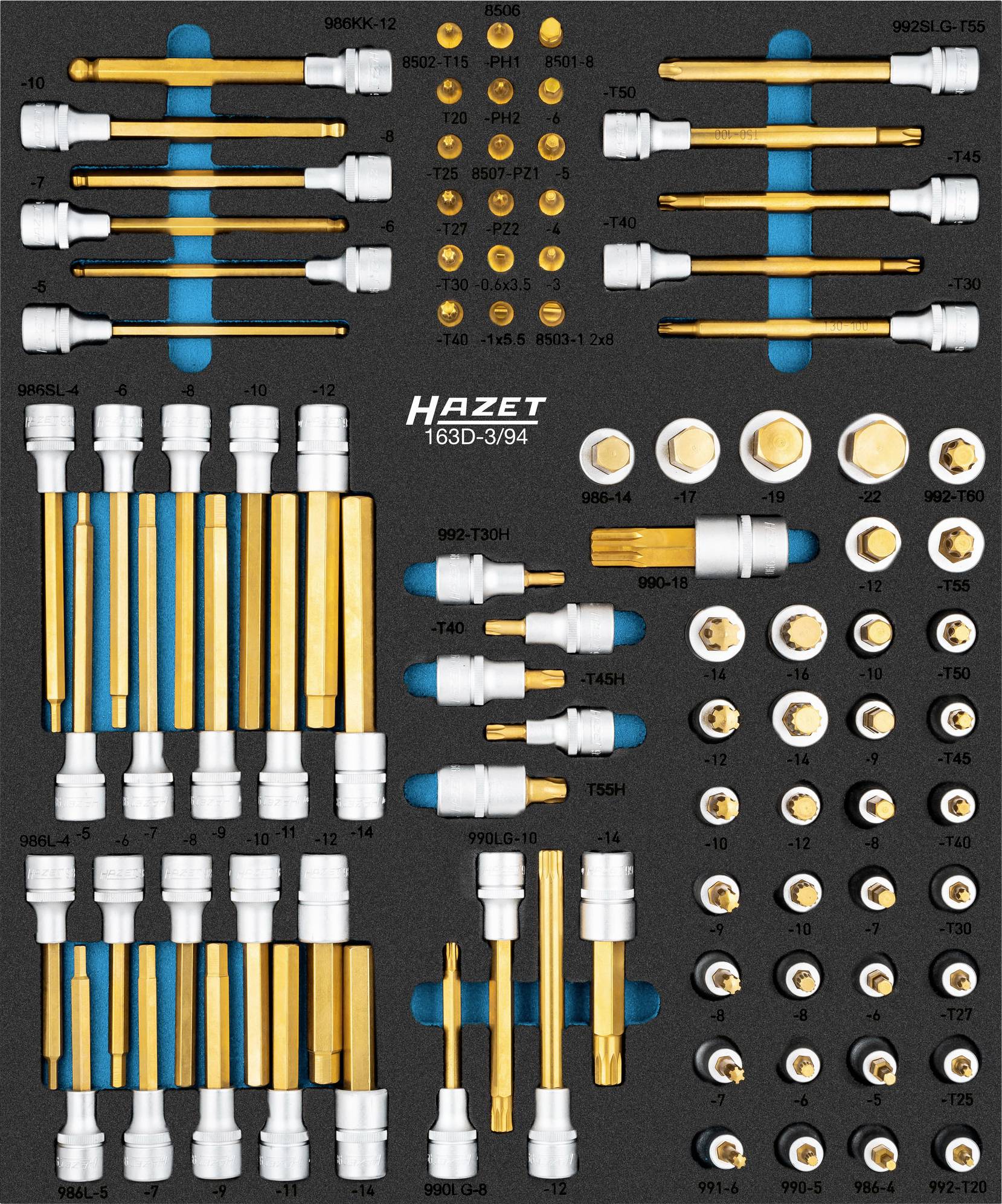 Sortiment von gold- und weißfarbenen Werkzeugen, gleichmäßig angeordnet auf schwarzem Untergrund. Markierung: 'Hazet 163D-3/94'.