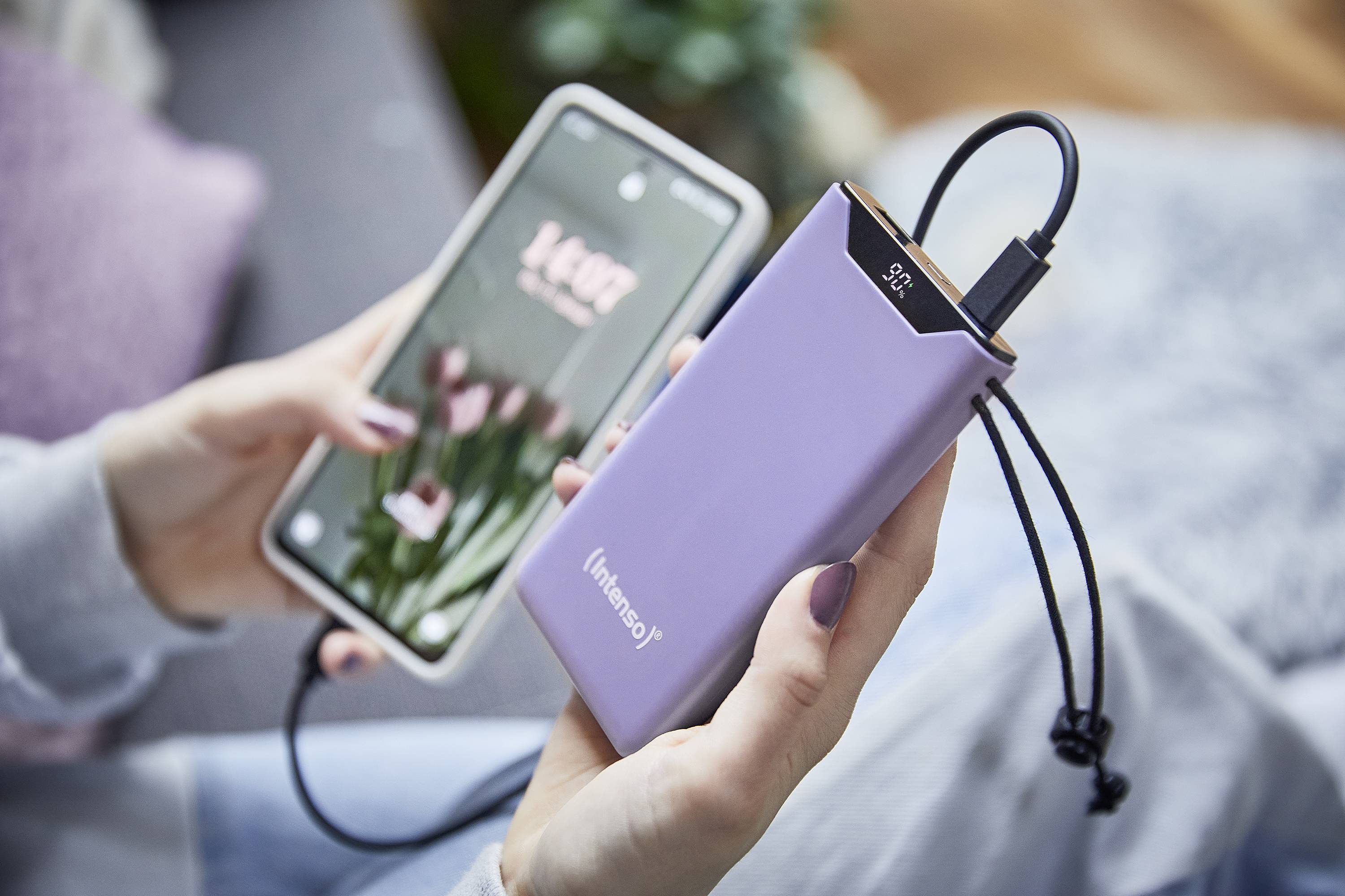 Intenso F10000 Powerbank 10000 mAh Quick Charge, USB PD LiPo USB-A, USB-C® Purple Statusanzeige