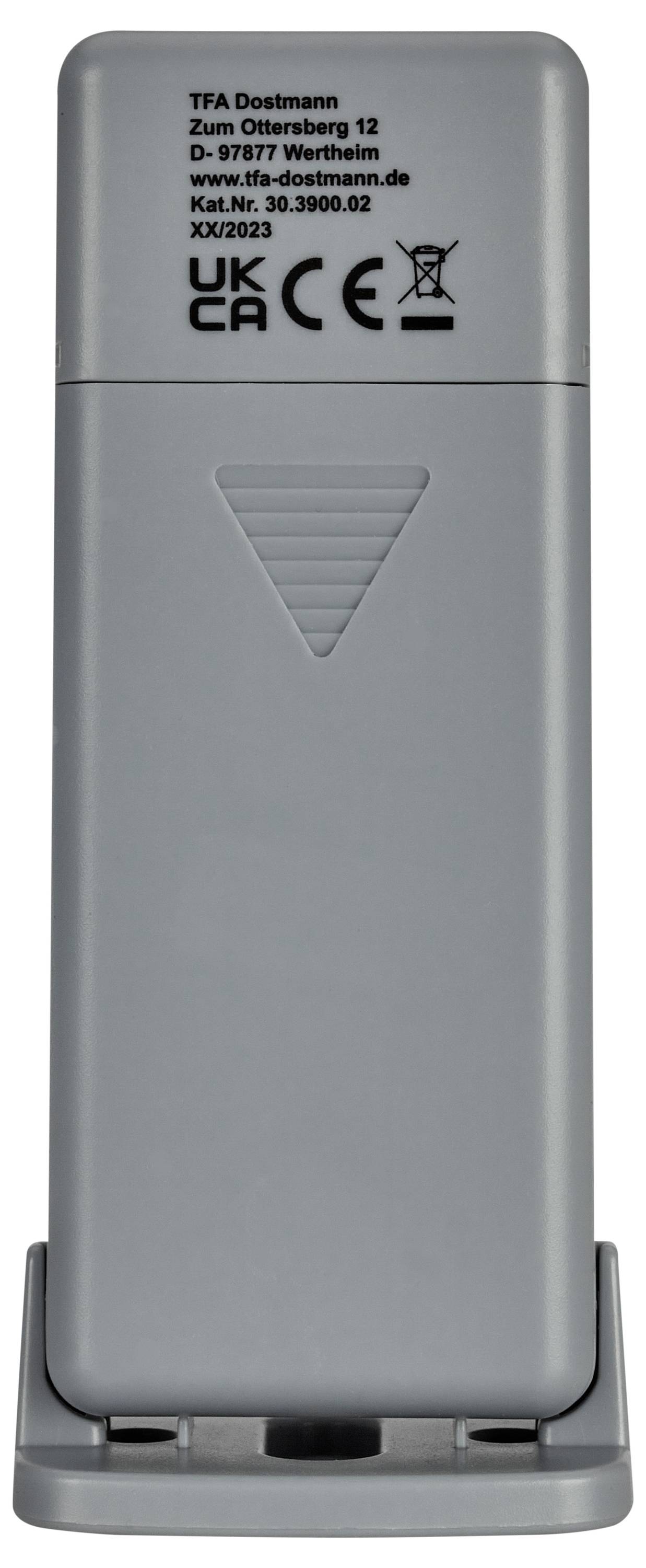 Ein grauer TFA Dostmann Sensor mit UKCA- und CE-Kennzeichen, Modellnummer 30.3900.02, auf einer Halterung stehend.