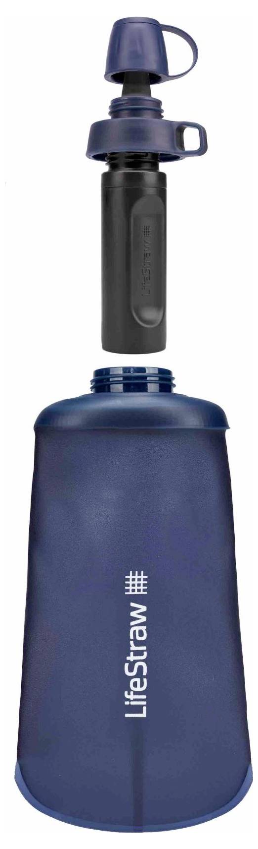 Eine dunkelblaue Wasserflasche mit einem abnehmbaren Filteraufsatz, der das Wasser trinkbar macht. Die Marke 'LifeStraw' ist aufgedruckt.