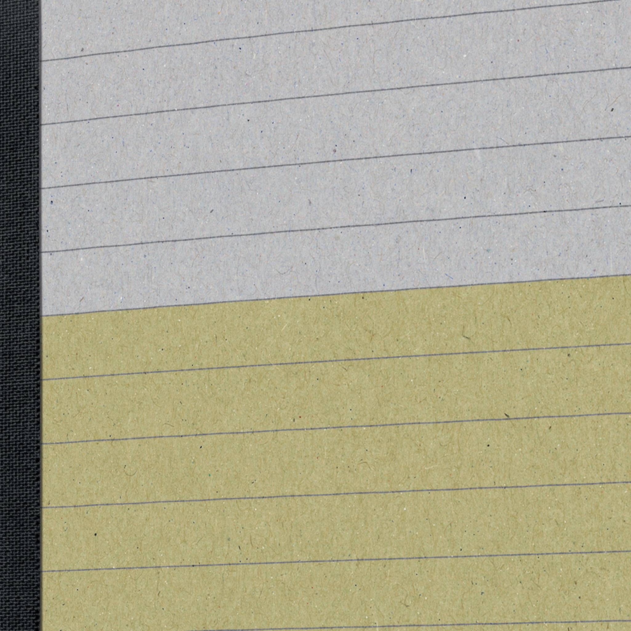Notizbuch mit linierten Seiten, links schwarzer Einband, obere Hälfte grau, untere Hälfte beige.