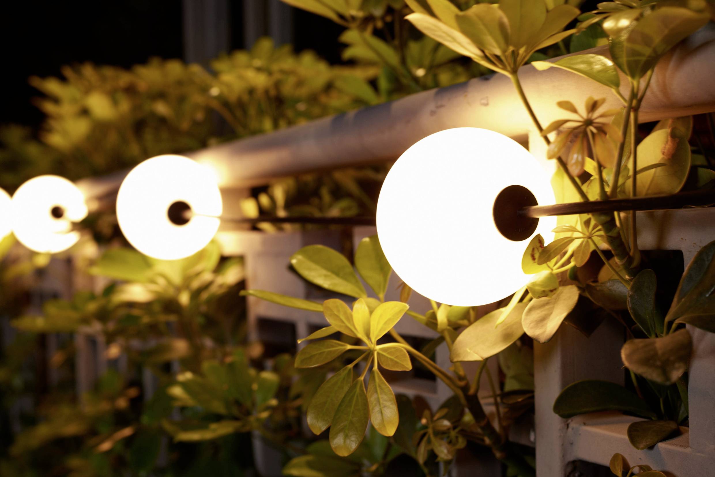 Sygonix SY-6662320 Solar-Lichterkette 2.4W Weiß, Schwarz