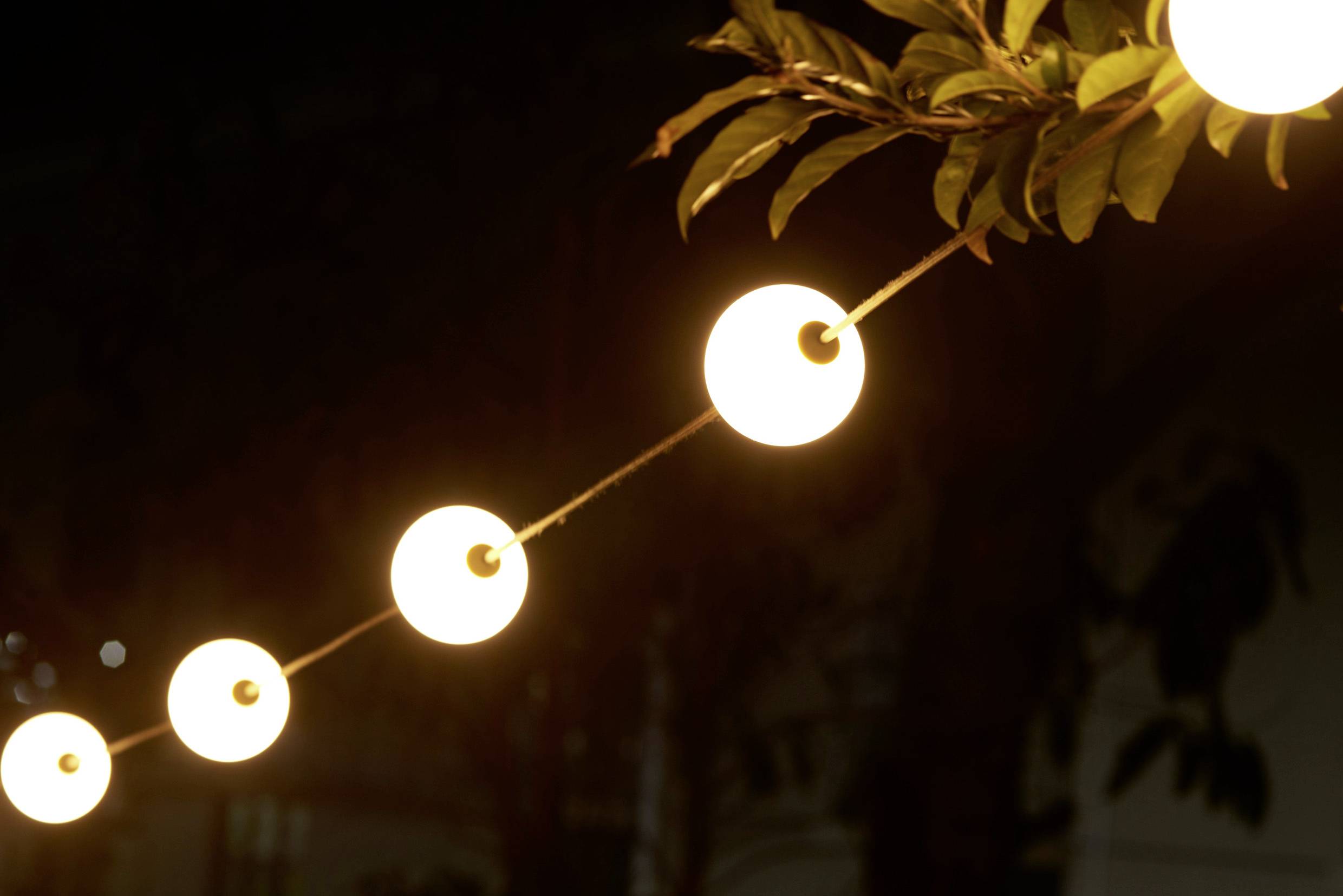 Sygonix SY-6662320 Solar-Lichterkette 2.4W Weiß, Schwarz