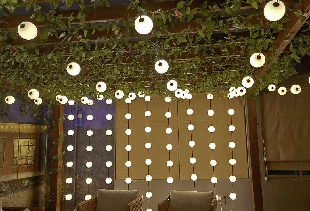 Sygonix SY-6662320 Solar-Lichterkette 2.4W Weiß, Schwarz