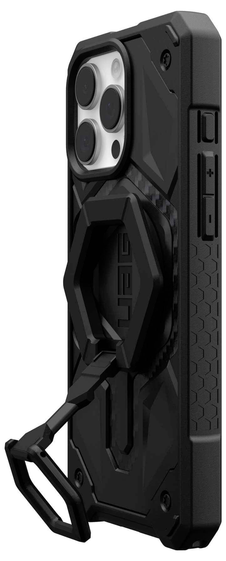 Robustes, schwarzes Handyhülle mit integriertem Halterungsring, passend für ein Smartphone mit drei Kameras auf der Rückseite.