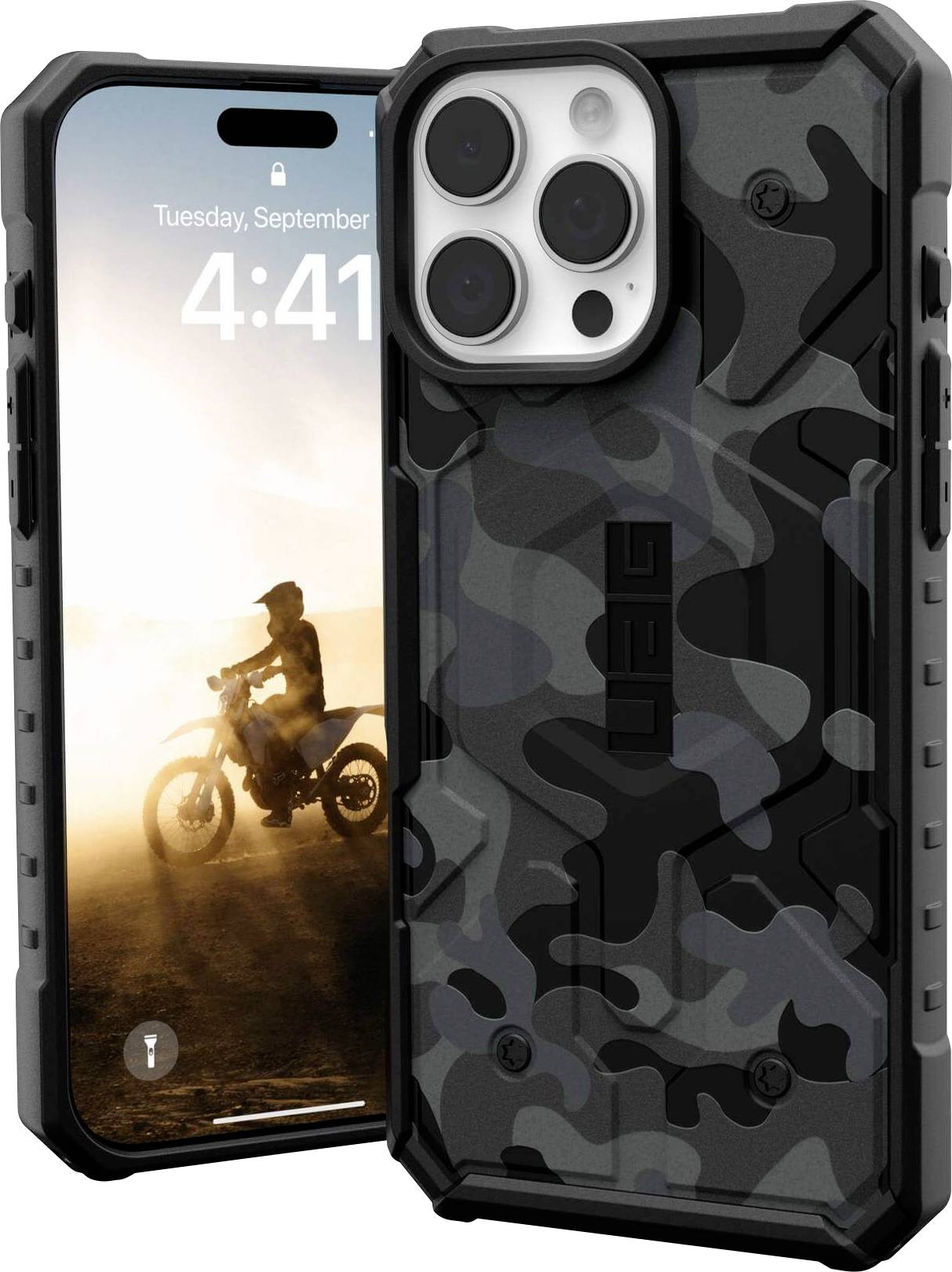 Smartphone in robuster, schwarzer Schutzhülle mit Camouflage-Muster. Der Bildschirm zeigt eine Uhrzeit und ein Hintergrundbild mit Motorradfahrer.