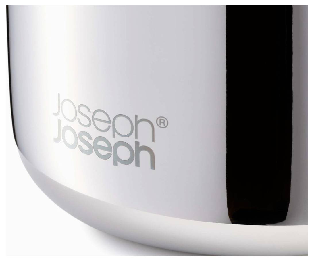 Nahaufnahme eines Edelstahlbehälters mit dem Logo 'Joseph Joseph'. Der Fokus liegt auf der metallischen Oberfläche und der Markenbeschriftung.
