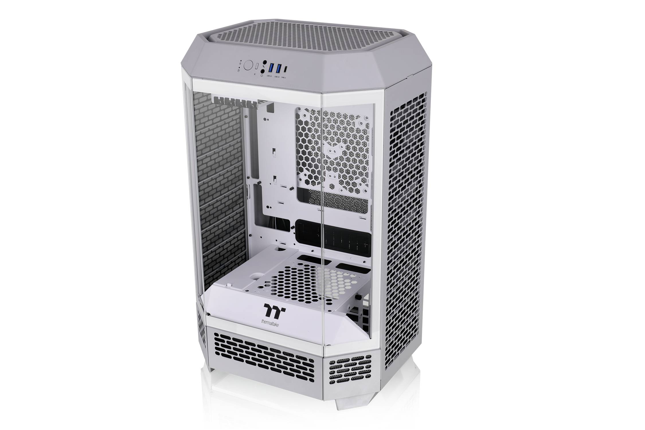 Ein offenes, silbernes Computergehäuse mit seitlichen Netzbelüftungen. Platz für Hauptplatine und Laufwerke sichtbar.
