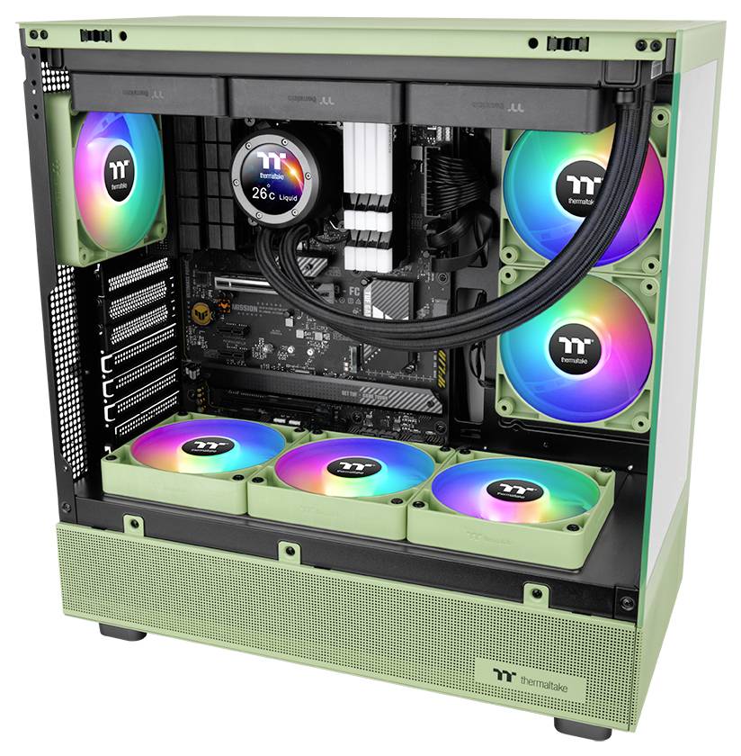 Ein grüner Desktop-Computergehäuse mit entferntem Seitenpaneel, das interne Komponenten wie RGB-Lüfter, Kühlsystem und ein Mainboard zeigt.