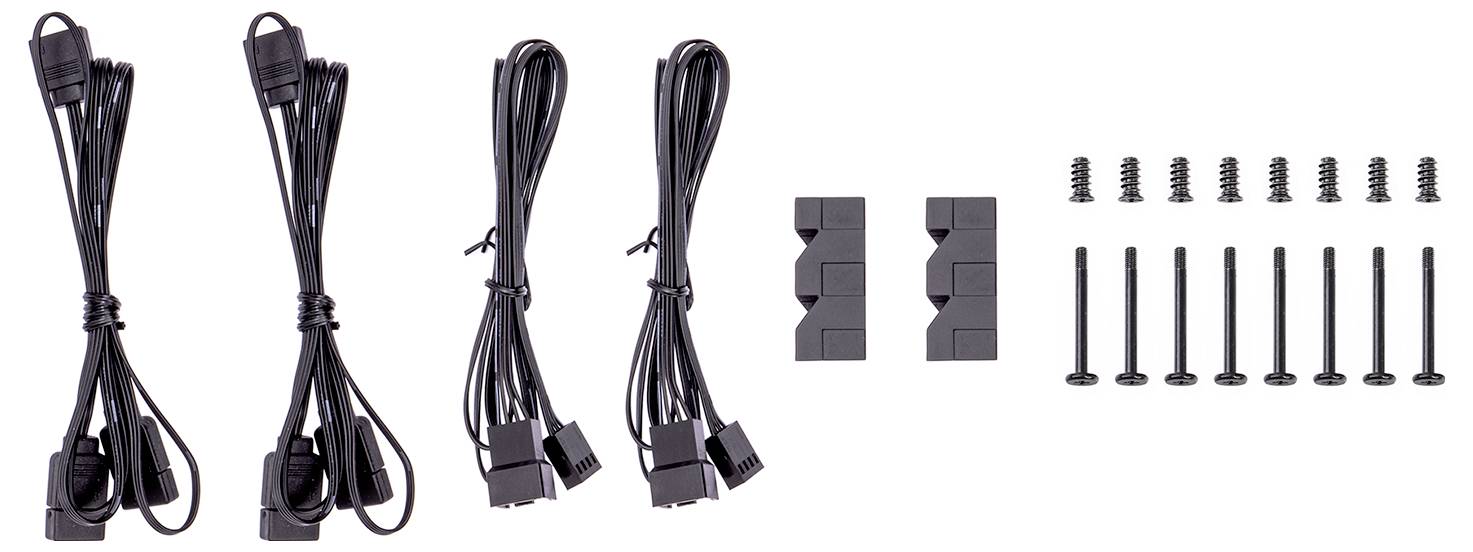 „Vier schwarze Kabel mit Steckern, vier rechteckige Halterungen, acht kleine schwarze Schrauben und vier längere schwarze Schrauben.