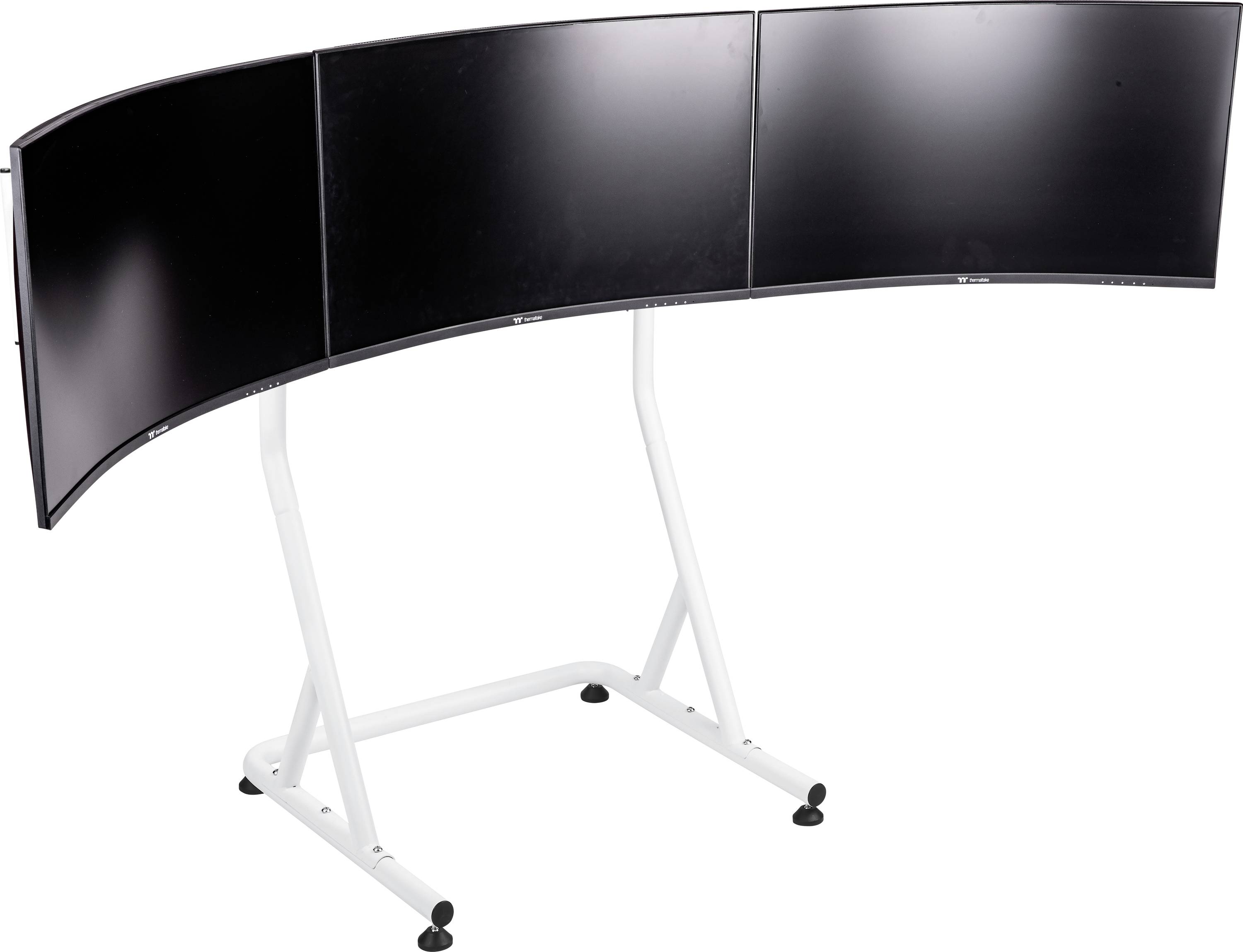 Drei gebogene Monitore auf einem weißen Ständer, angeordnet in einer Panoramaansicht für ein erweitertes Sichtfeld.