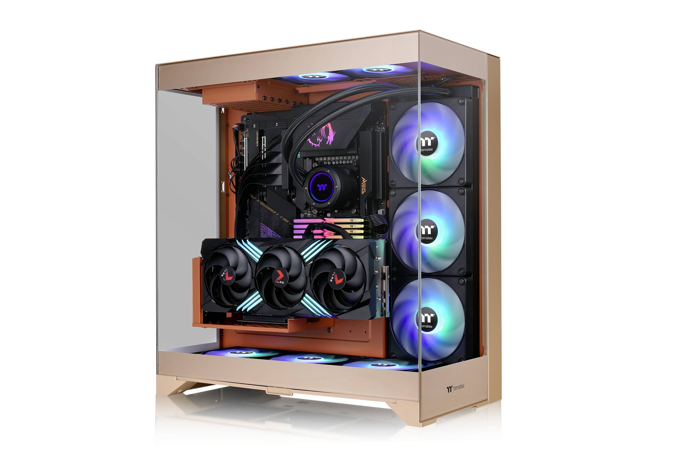 Ein Hochleistungs-Computer im kupferfarbenen Gehäuse mit einer leuchtenden Kühlung und mehreren Lüftern.