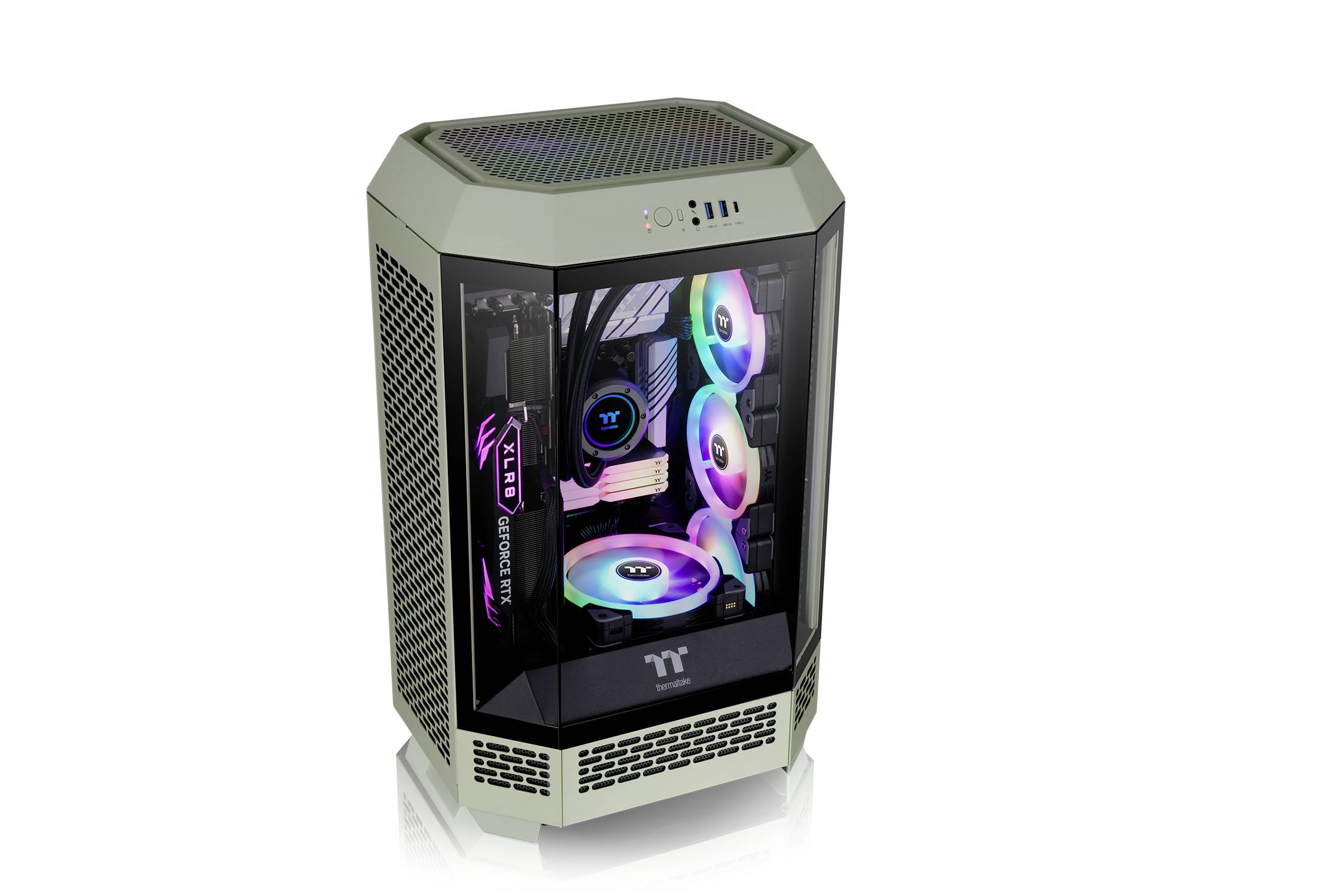 Ein Gaming-Computergehäuse mit Sichtfenster zeigt bunte LED-beleuchtete Lüfter und Kühlungskomponenten.