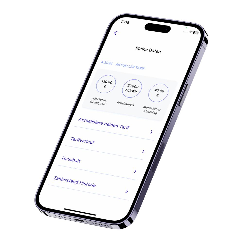 Smartphone mit geöffneter App, die Tarifinformationen zeigt: Jährlicher Grundpreis 120EUR, Arbeitspreis 27EUR pro kWh, monatliche Abrechnung 43EUR.