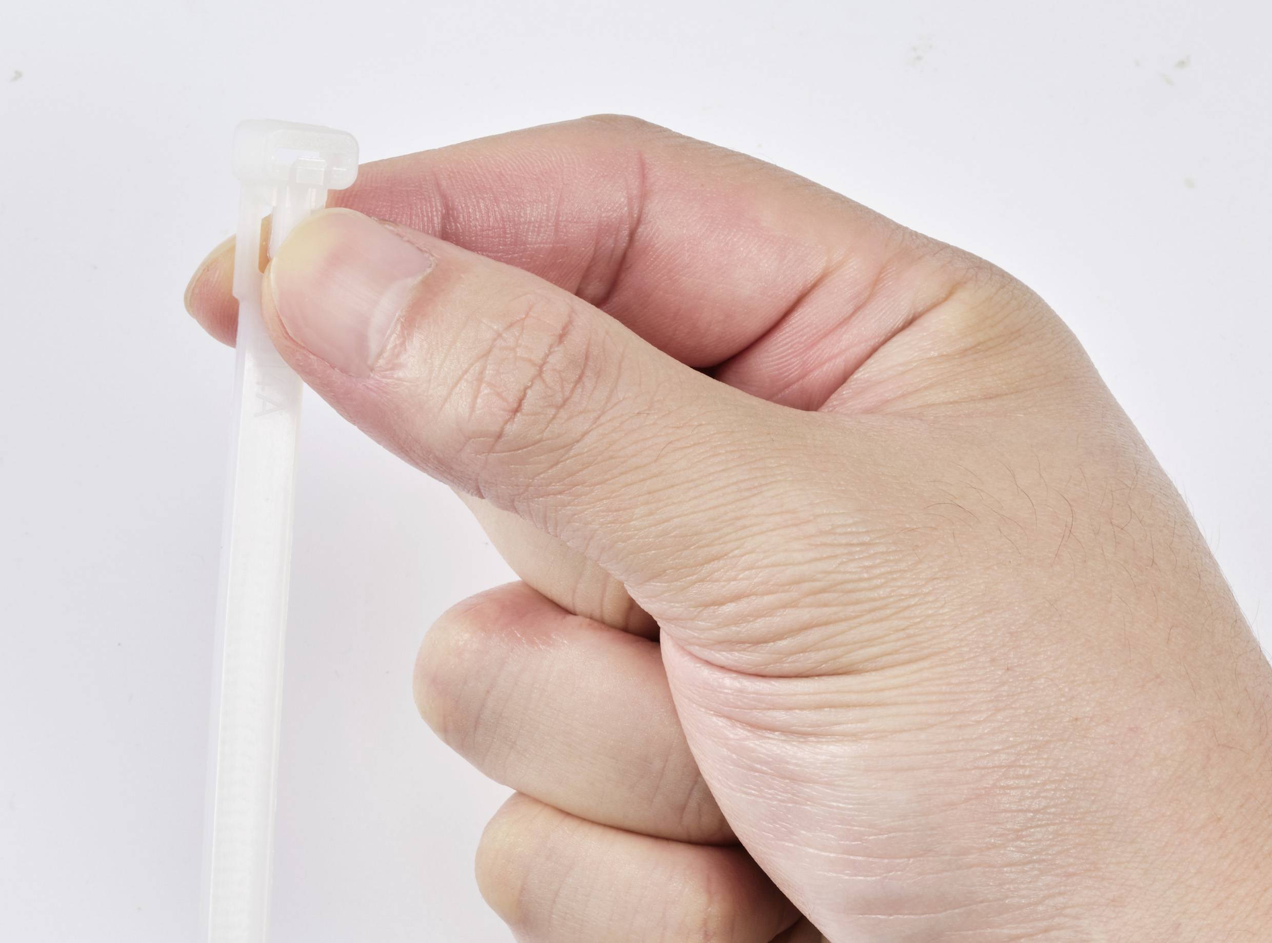 TRU COMPONENTS TC-13340644 TC-RC-250-7.6-N Kabelbinder 250mm 7.6mm Natur Lösbar, chemische Beständigkeit 100St.