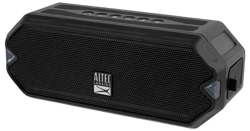Schwarzer tragbarer Lautsprecher von Altec Lansing mit rechteckiger Form und Bedienknöpfen oben, geeignet für Musikstreaming.