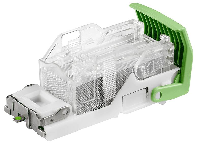 Ein klares Kunststoff- und grünes Kabelverbindungsmodul, das für elektrische Verbindungen verwendet wird, mit Metallkomponenten für eine sichere Befestigung.