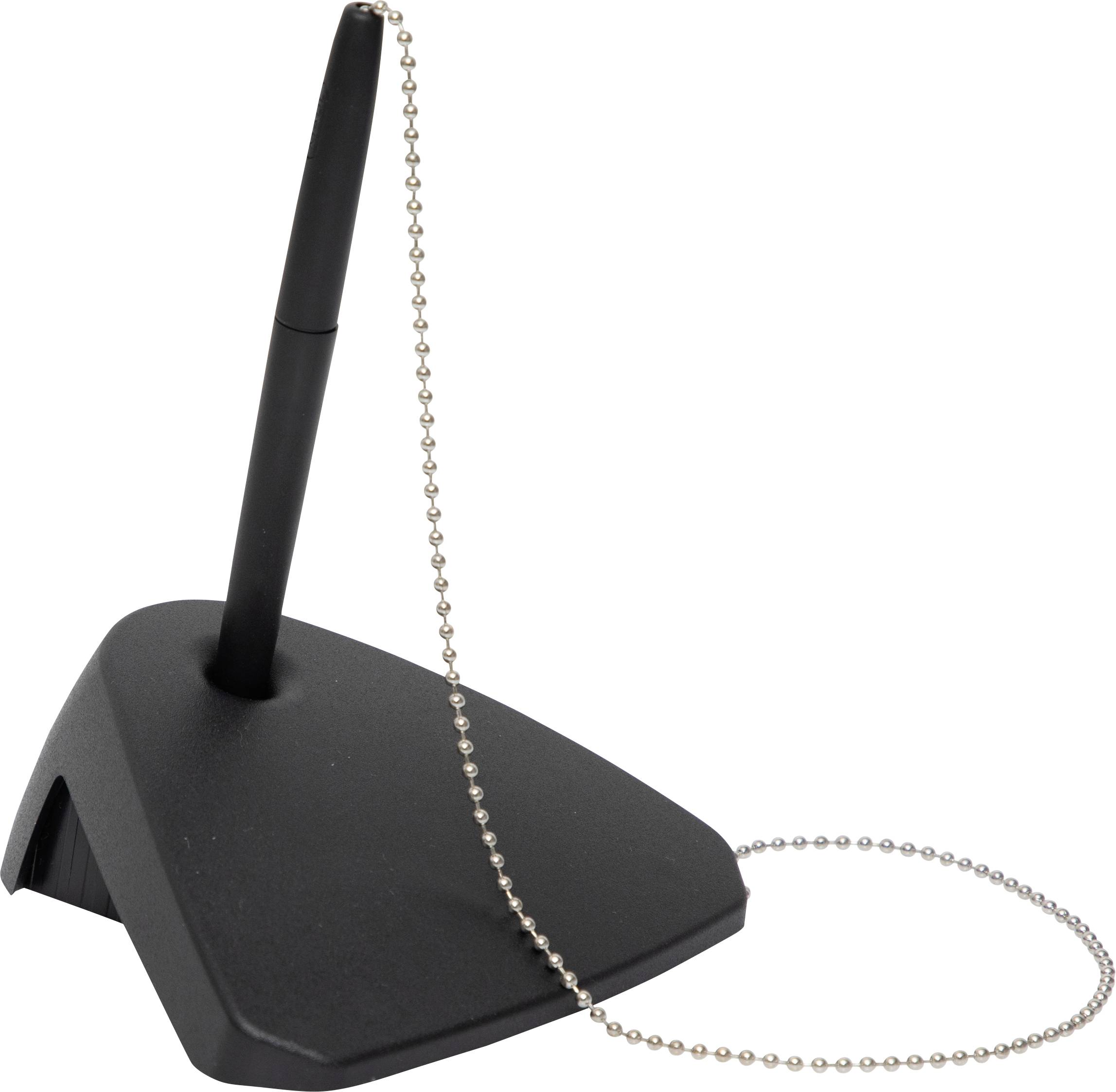 Ein schwarzer Kugelschreiber steckt in einem dreieckigen Ständer und ist mit einer silbernen Kette befestigt.