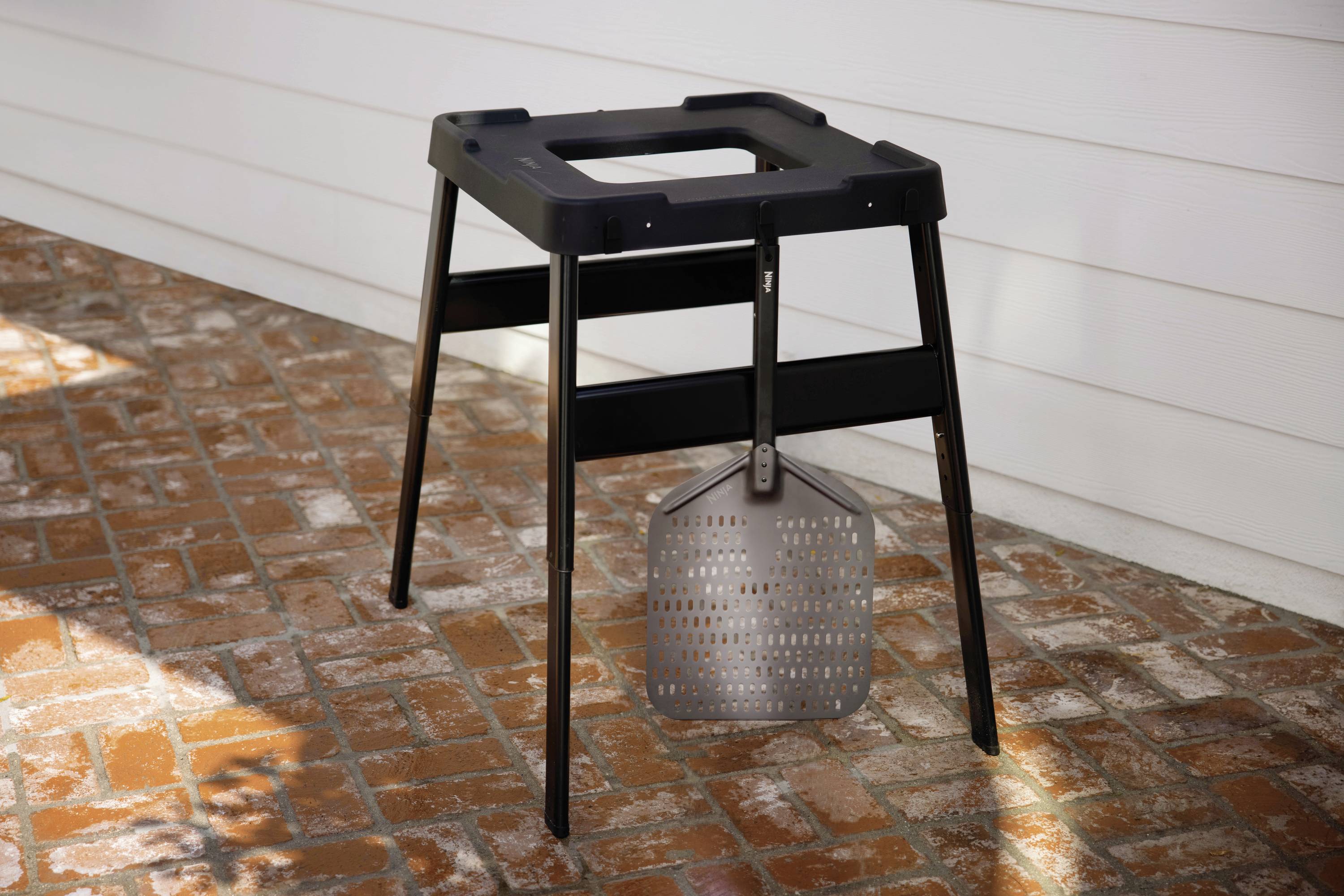 Ninja Woodfire Grillgestell Schwarz