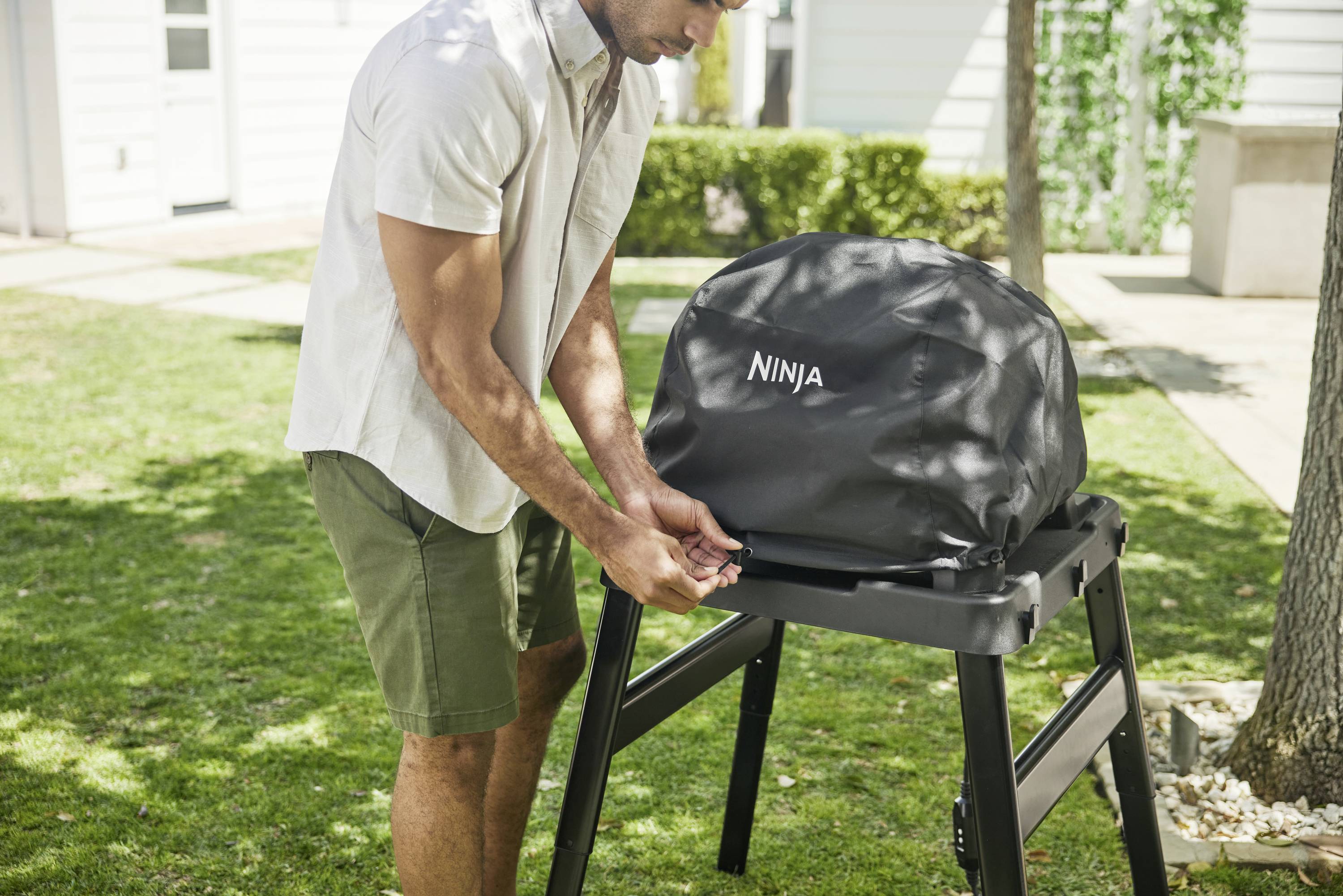 Ninja Woodfire XL Grill Abdeckhaube Schwarz