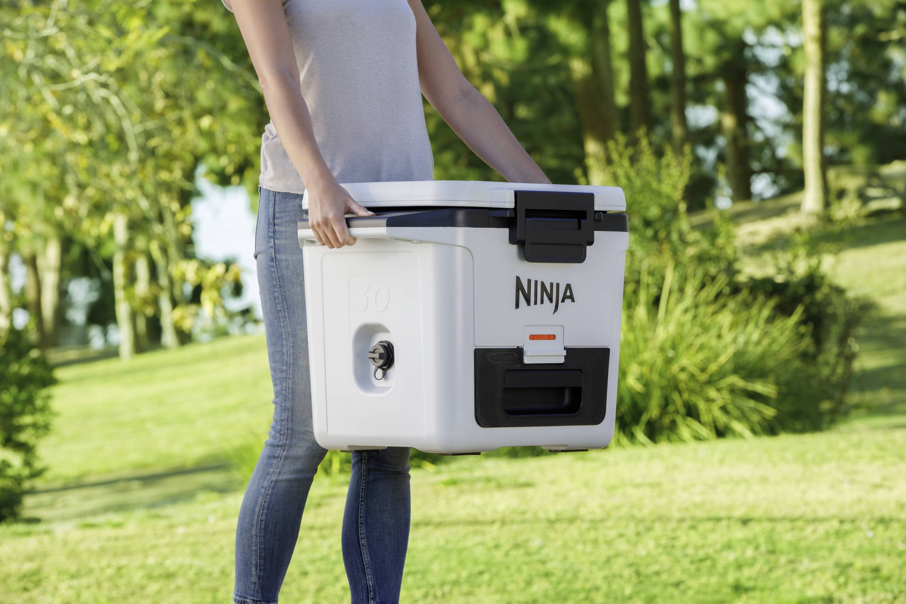 Ninja FrostVault Kühlbox Passiv Weiß, Schwarz 28 l