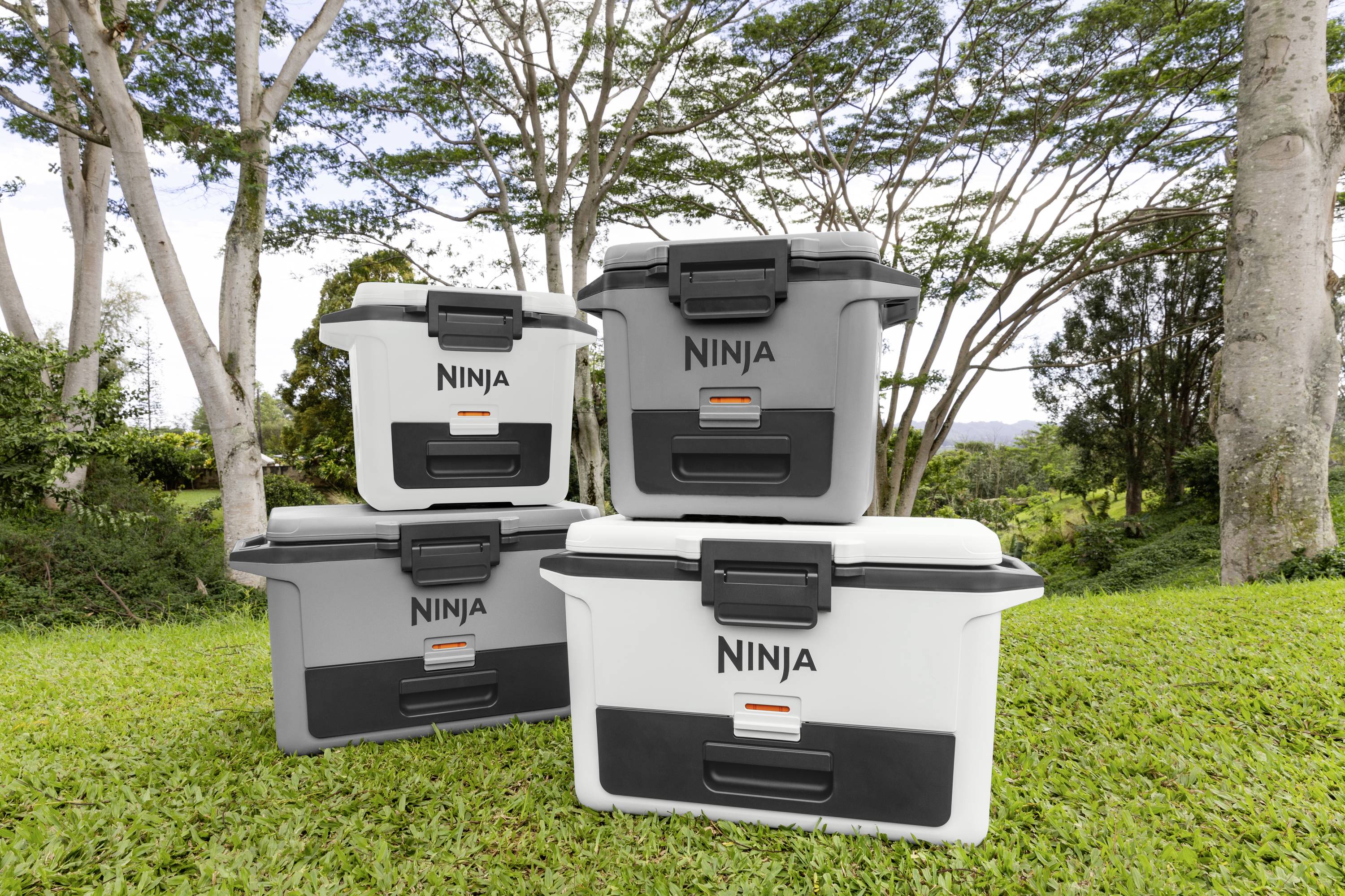 Ninja FrostVault Kühlbox Passiv Weiß, Schwarz 47 l