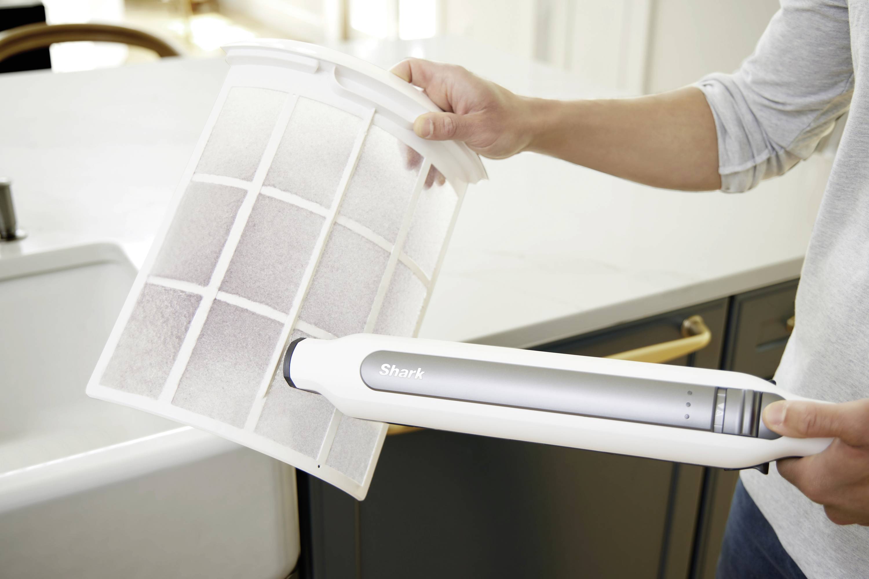 Shark HP300EU NeverChange Luftreiniger 130 m² Weiß