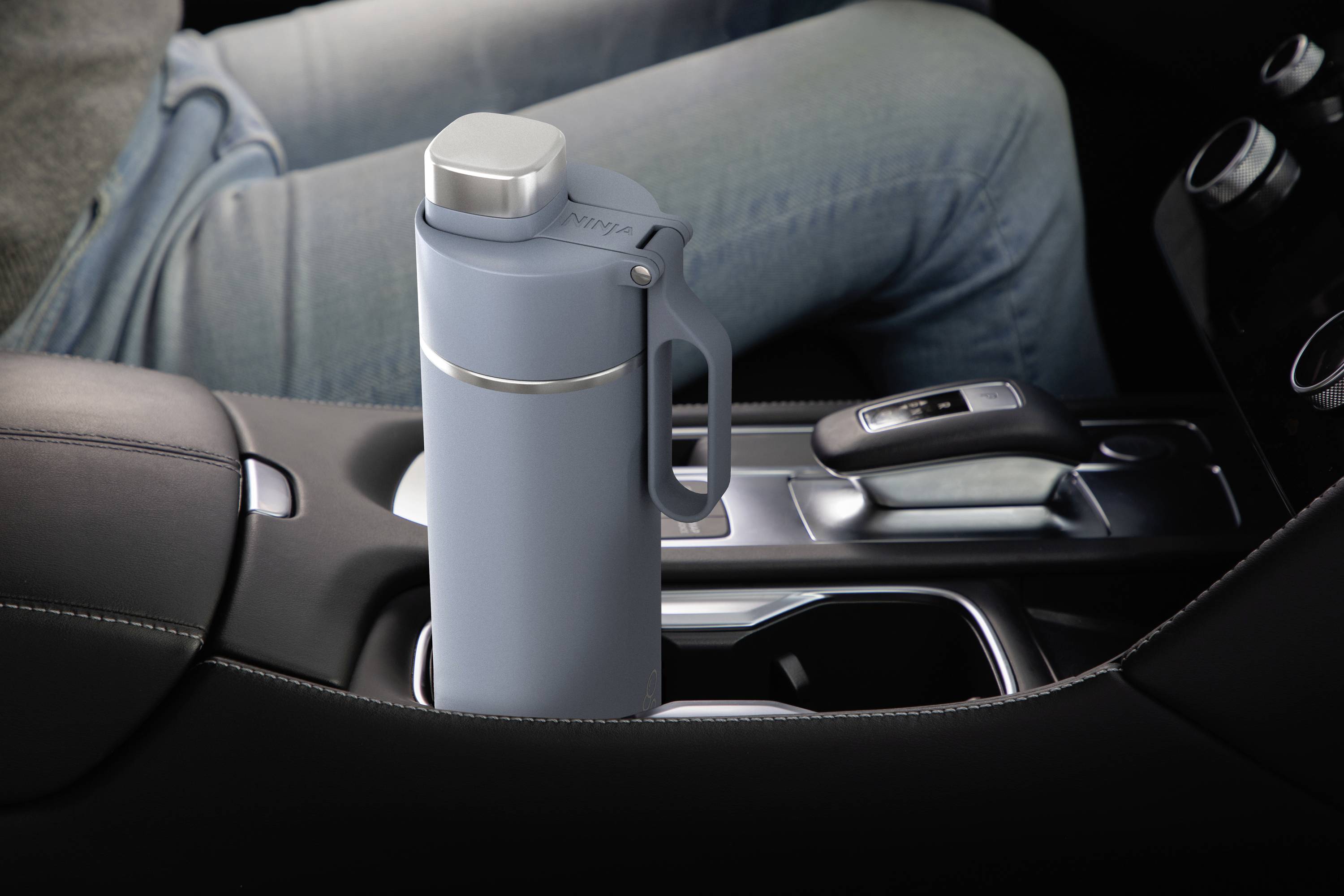 Ninja Thirsti Thermoflasche Blau 700ml DW2401EUUKBL