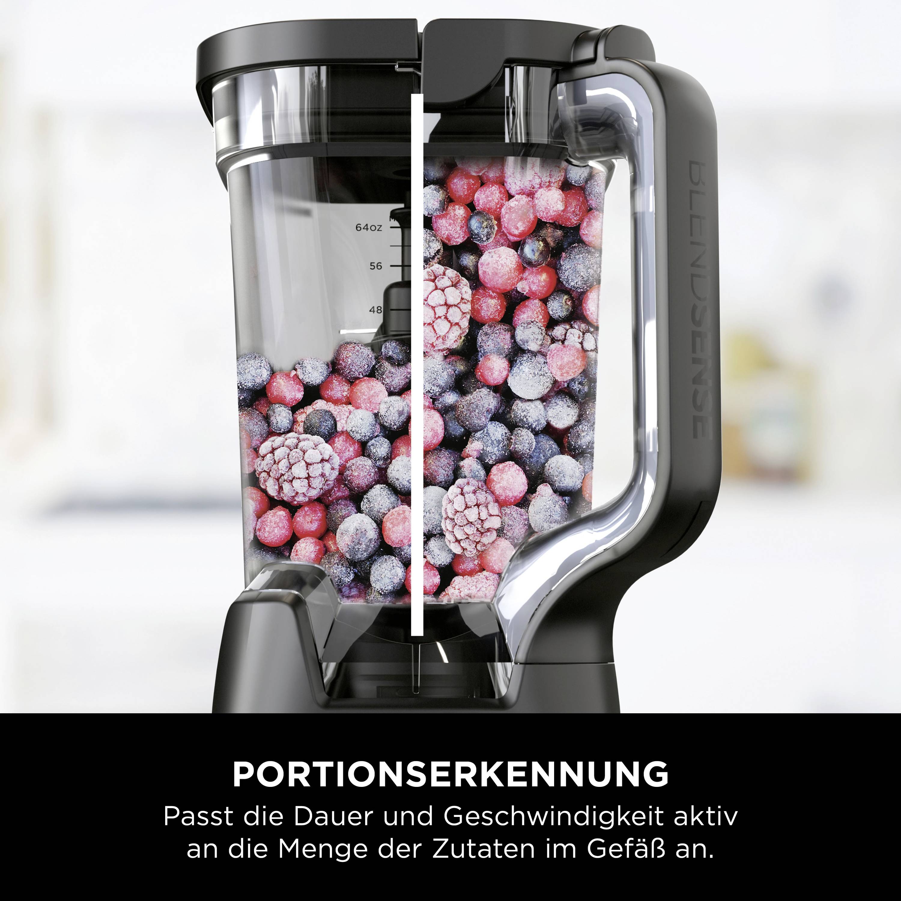 Mixer mit gefrorenen Beeren. Text: Portions­erkennung - Passt die Dauer und Geschwindigkeit aktiv an die Menge der Zutaten im Gefäß an.