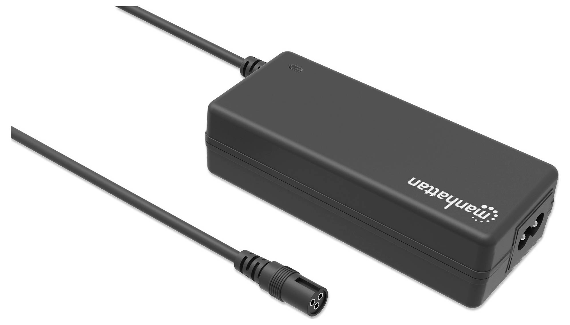 Ein schwarzes Laptop-Netzteil der Marke Manhattan mit drei-poligem Stecker und Netzkabel für die Stromversorgung.